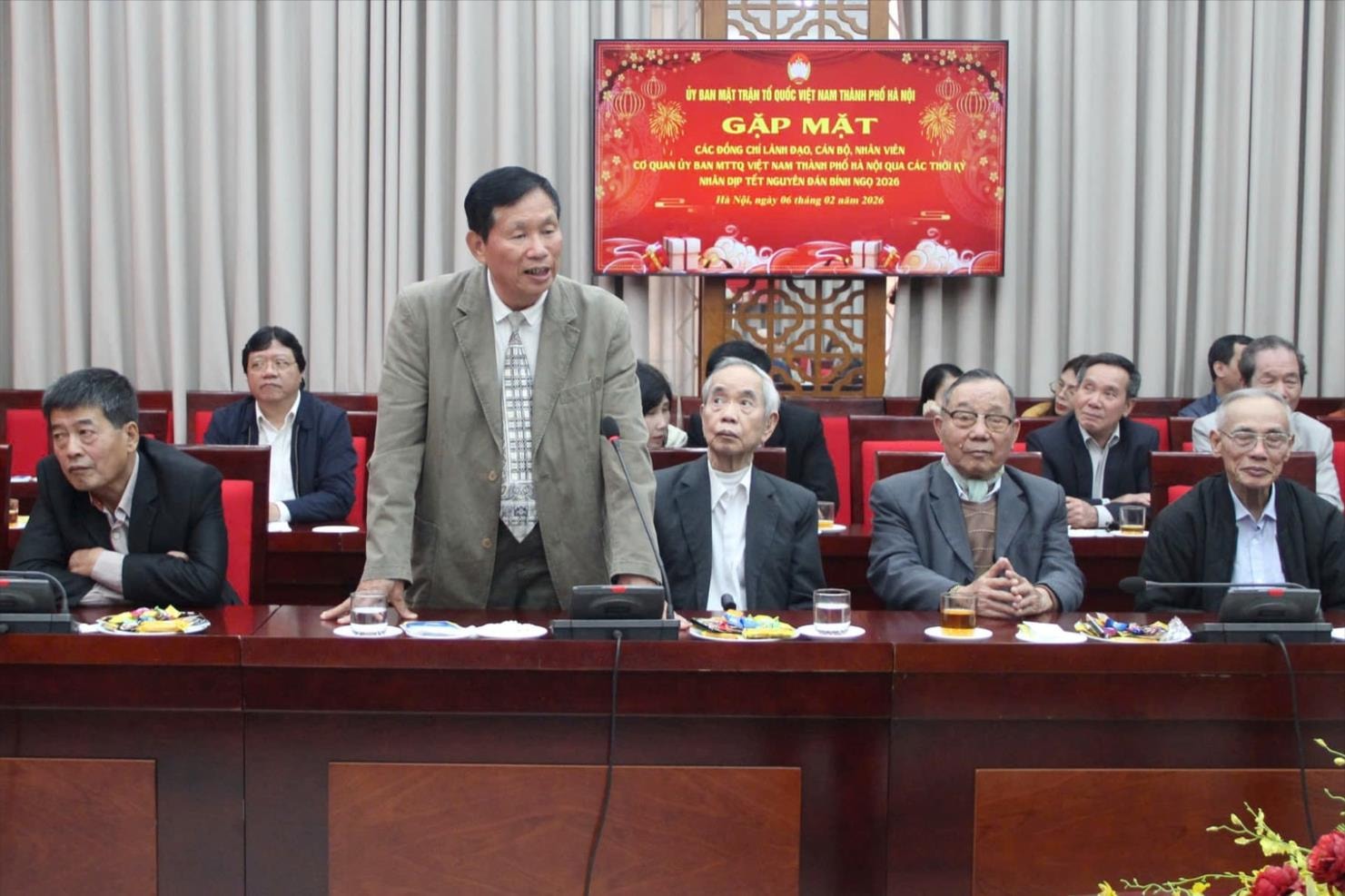 Gặp mặt lãnh đạo, cán bộ cơ quan Ủy ban MTTQ Việt Nam thành phố Hà Nội qua các thời kỳ- Ảnh 1.