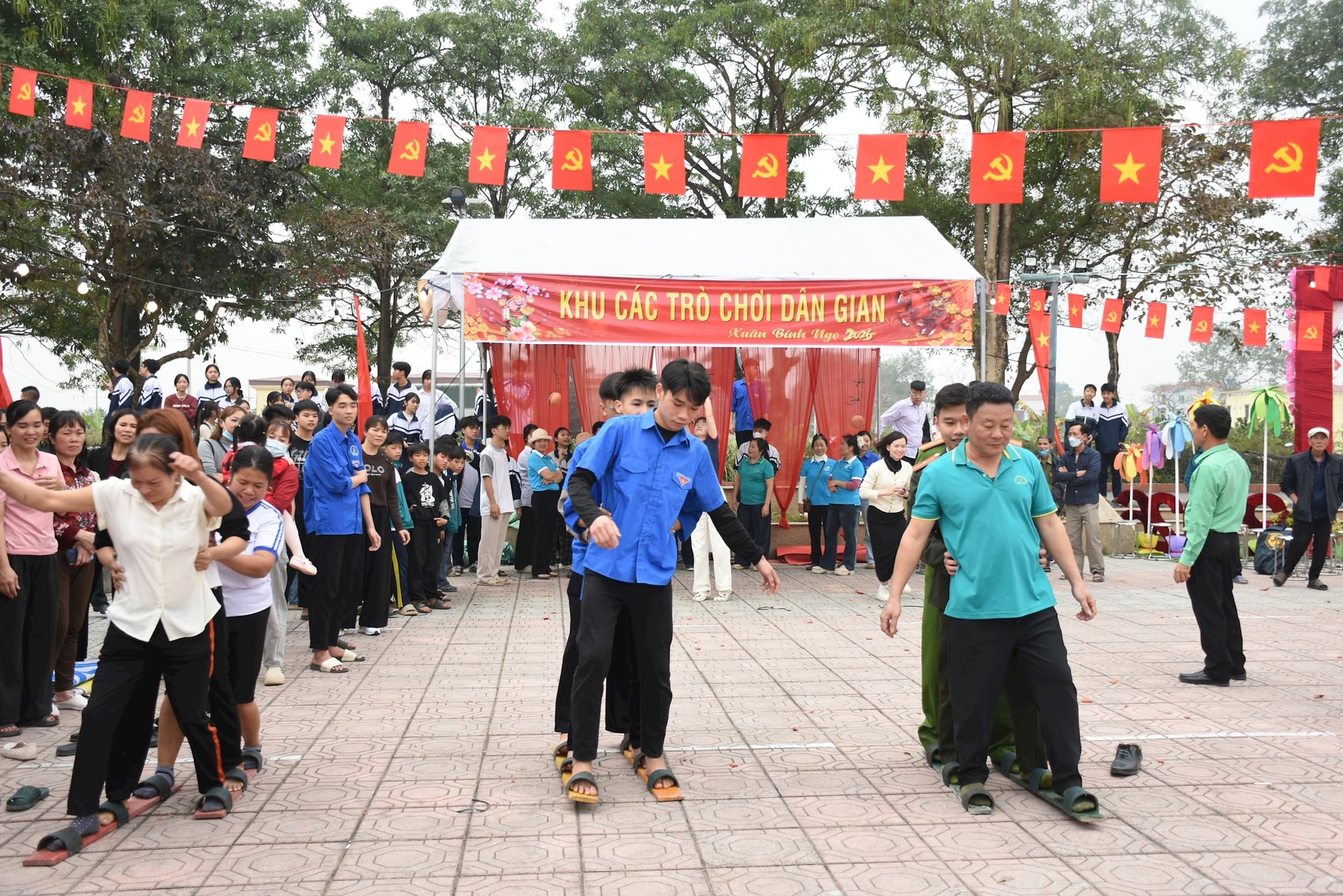 Trưởng ban Nội chính Thành ủy Hà Nội dự chương trình “Tết nhân ái” xuân Bính Ngọ 2026 tại xã Ứng Hòa- Ảnh 7.