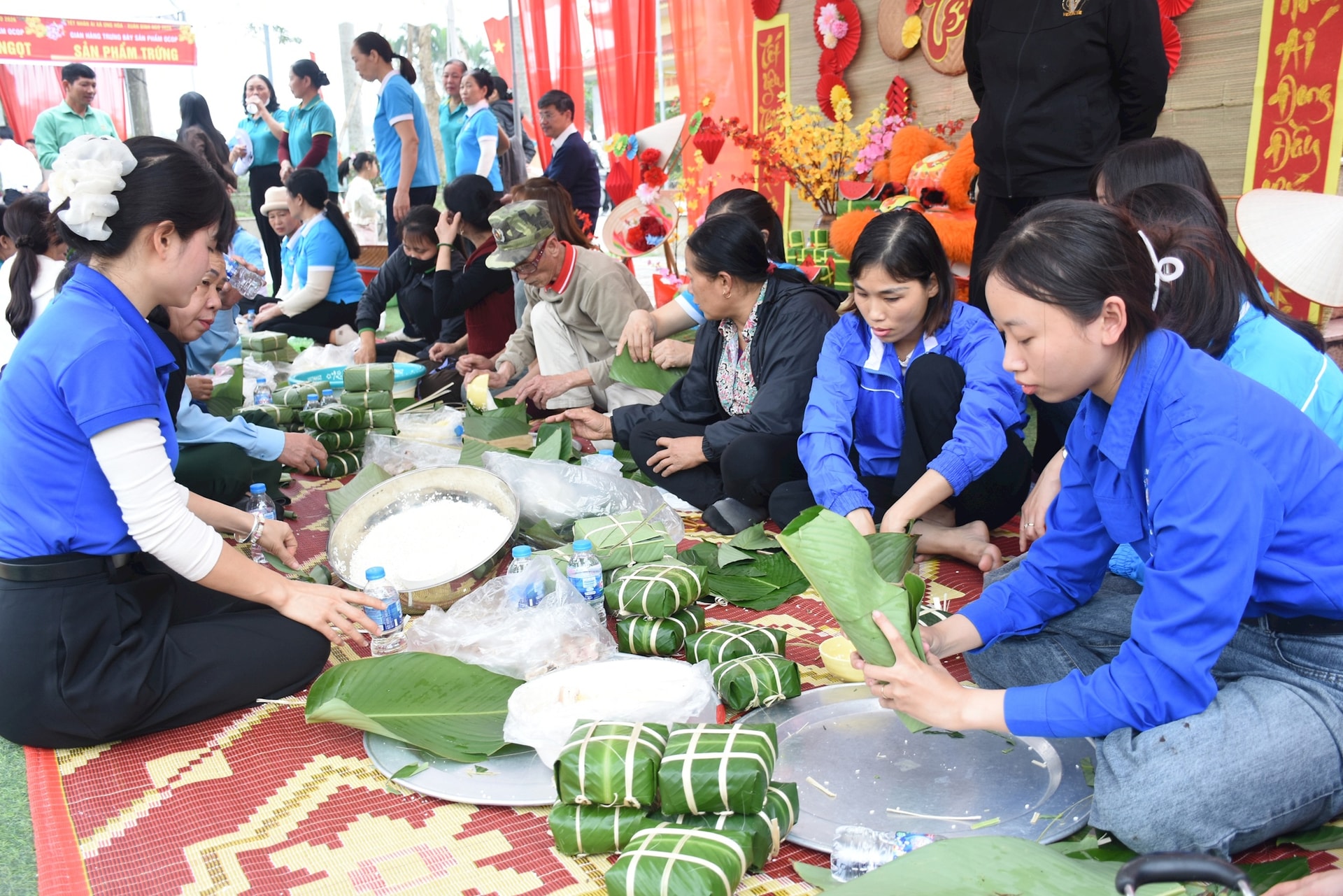 Trưởng ban Nội chính Thành ủy Hà Nội dự chương trình “Tết nhân ái” xuân Bính Ngọ 2026 tại xã Ứng Hòa- Ảnh 8.