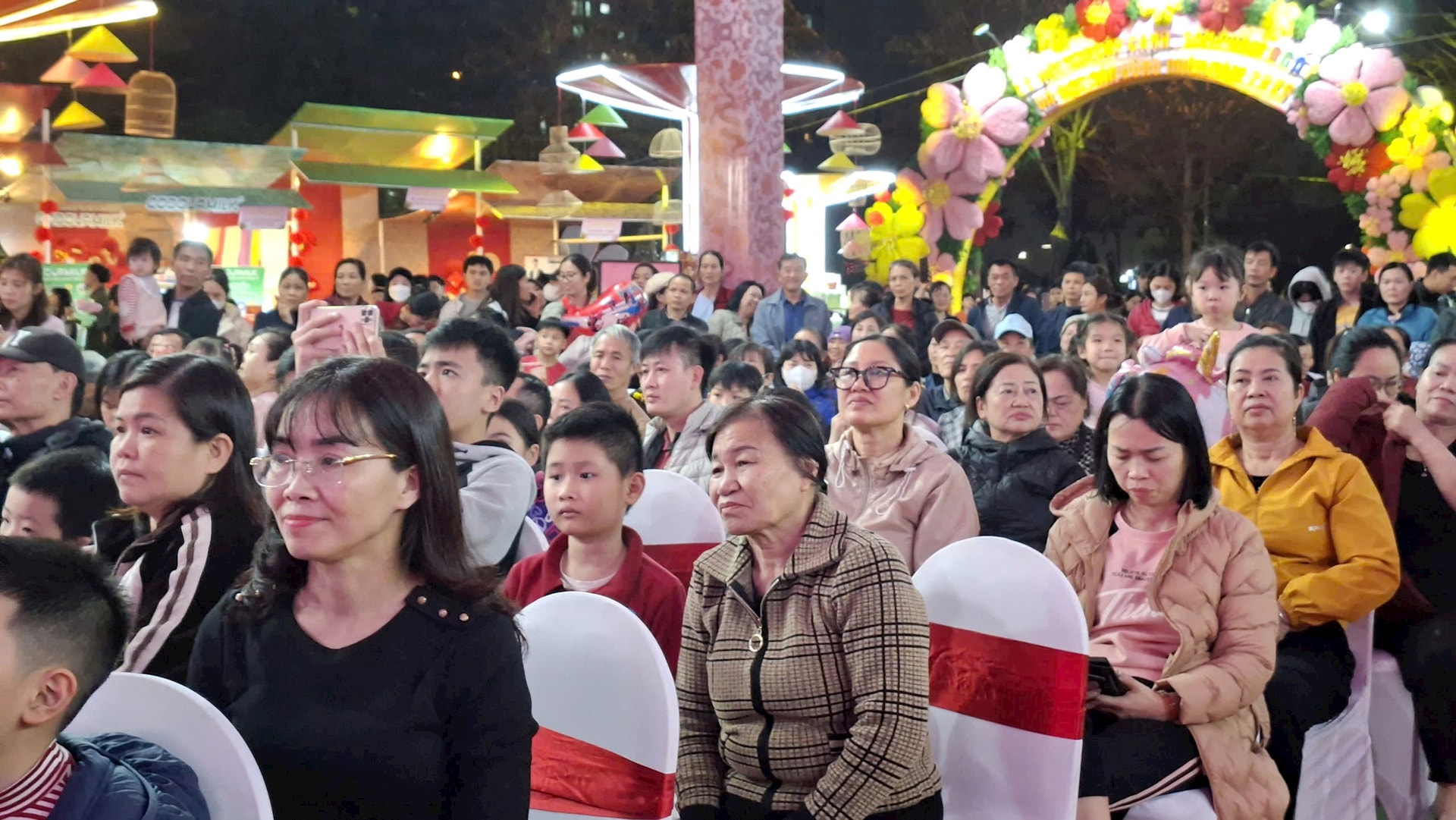 Rực rỡ sắc xuân tại Lễ hội hoa, cây cảnh, sản phẩm OCOP và đặc sản vùng miền năm 2026- Ảnh 7.