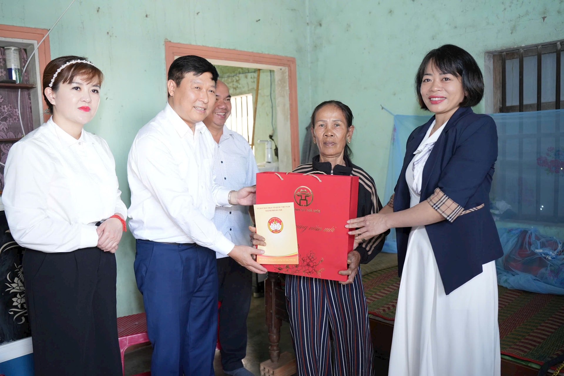 Hà Nội tặng quà gia đình chính sách, hoàn cảnh khó khăn tại tỉnh Gia Lai- Ảnh 3.