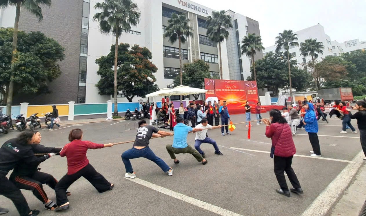 Tưng bừng Hội chợ Xuân và Ngày hội văn hóa - thể thao phường Vĩnh Tuy- Ảnh 4.