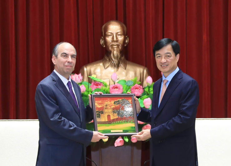 Hanoi and Cuba reaffirm commitment to nurturing long-standing special bilateral relationship- Ảnh 2.