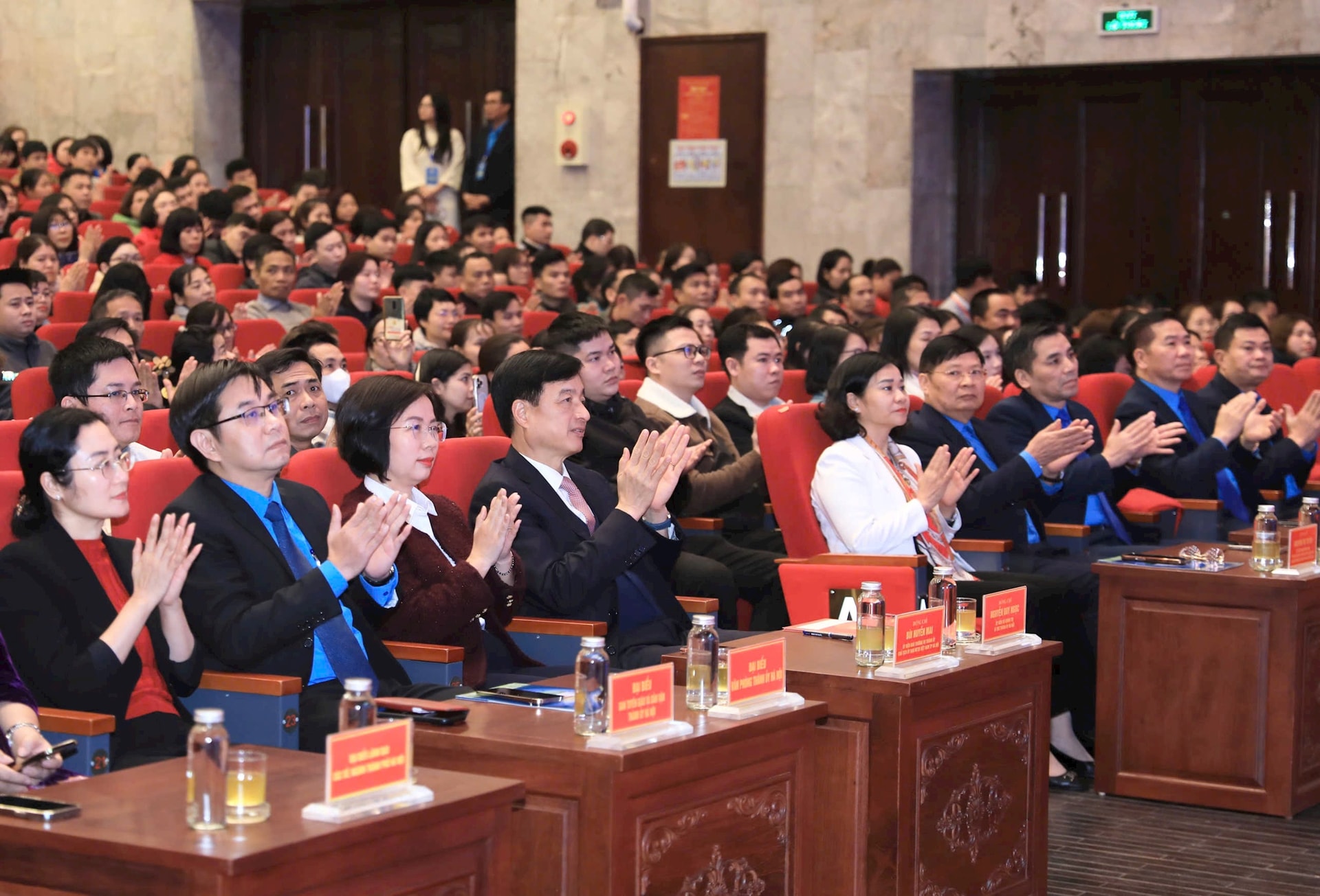 "Tết sum vầy - Xuân ơn Đảng” mang Tết ấm đến với công nhân Thủ đô- Ảnh 1.