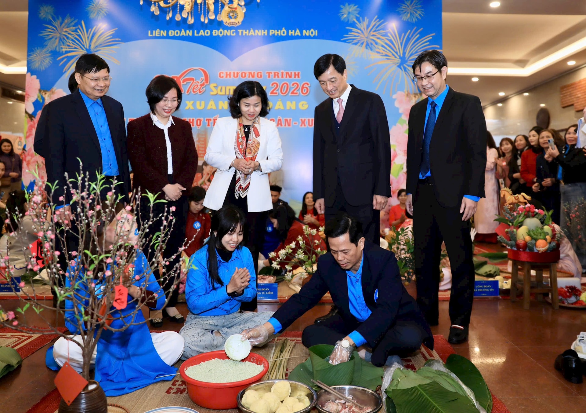 "Tết sum vầy - Xuân ơn Đảng” mang Tết ấm đến với công nhân Thủ đô- Ảnh 4.