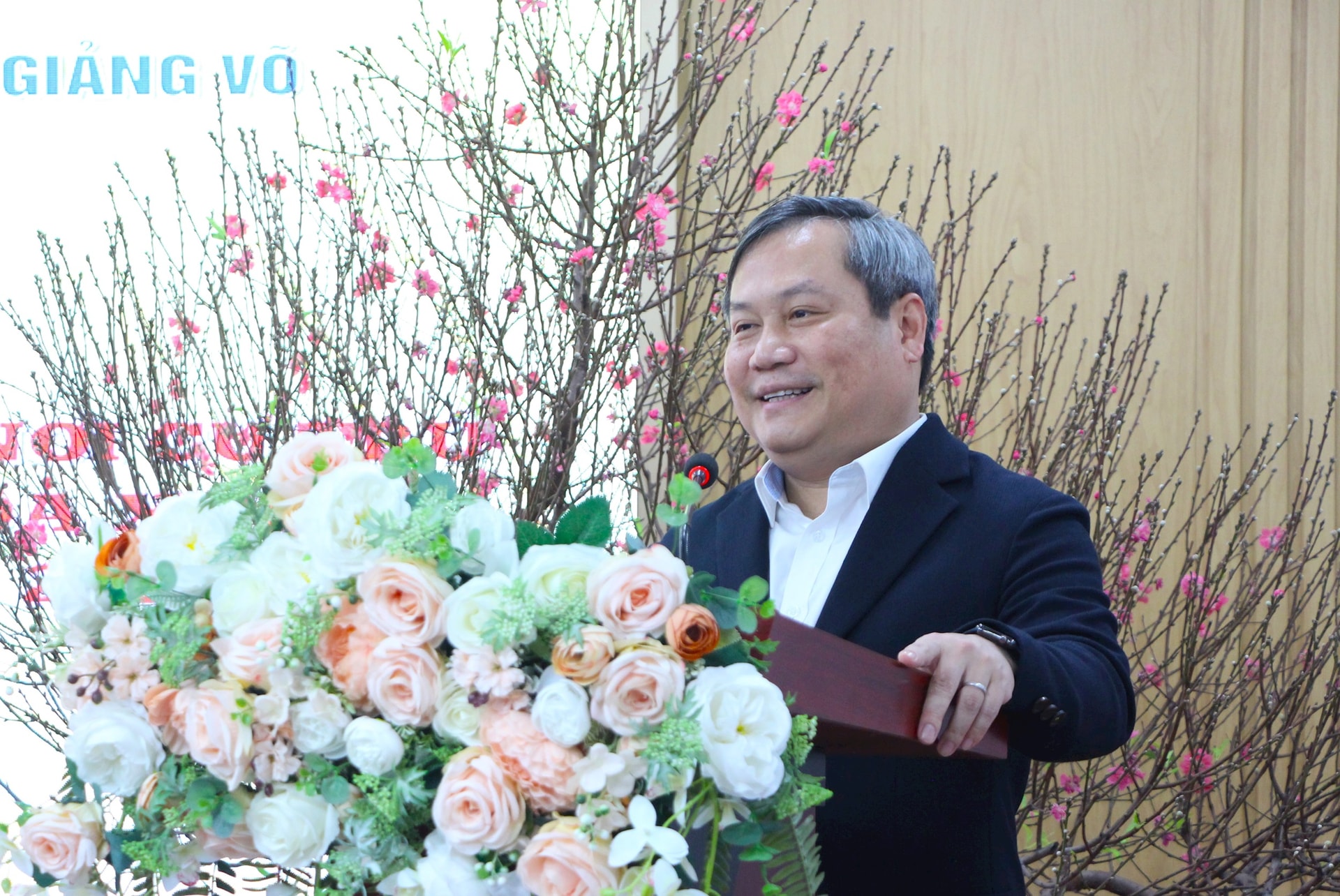 100% cử tri nơi cư trú nhất trí giới thiệu đồng chí Vũ Đại Thắng ứng cử đại biểu HĐND Thành phố- Ảnh 5.