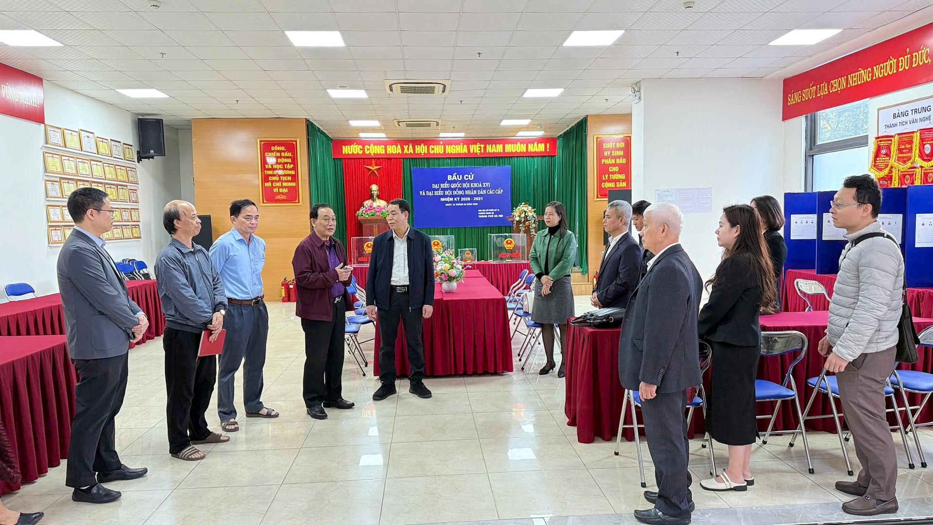 Các phường Yên Hòa, Nghĩa Đô, Cầu Giấy và Từ Liêm: Chuẩn bị chu đáo, sẵn sàng cho ngày bầu cử- Ảnh 1.