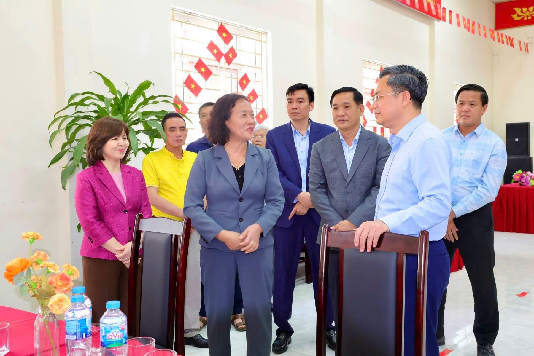 Trưởng ban Tổ chức Thành ủy Hà Nội Hà Minh Hải kiểm tra công tác chuẩn bị bầu cử tại xã Thư Lâm- Ảnh 3.