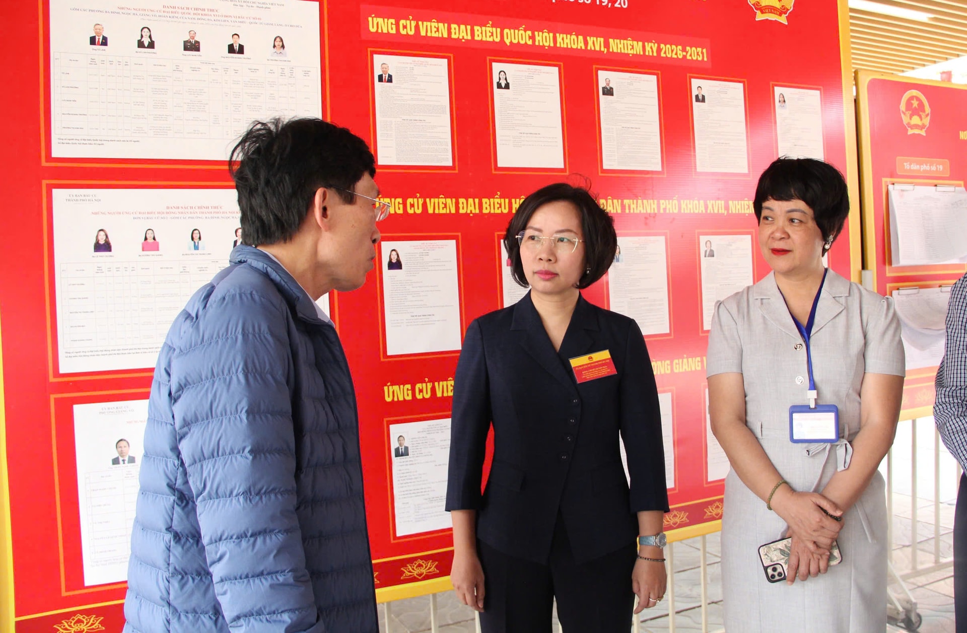 Chủ tịch Ủy ban MTTQ Việt Nam Thành phố Bùi Huyền Mai kiểm tra công tác bầu cử- Ảnh 3.
