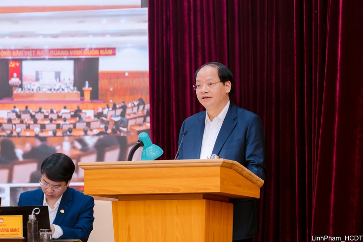 Hanoi People's Council candidates present action plans before voters- Ảnh 2.