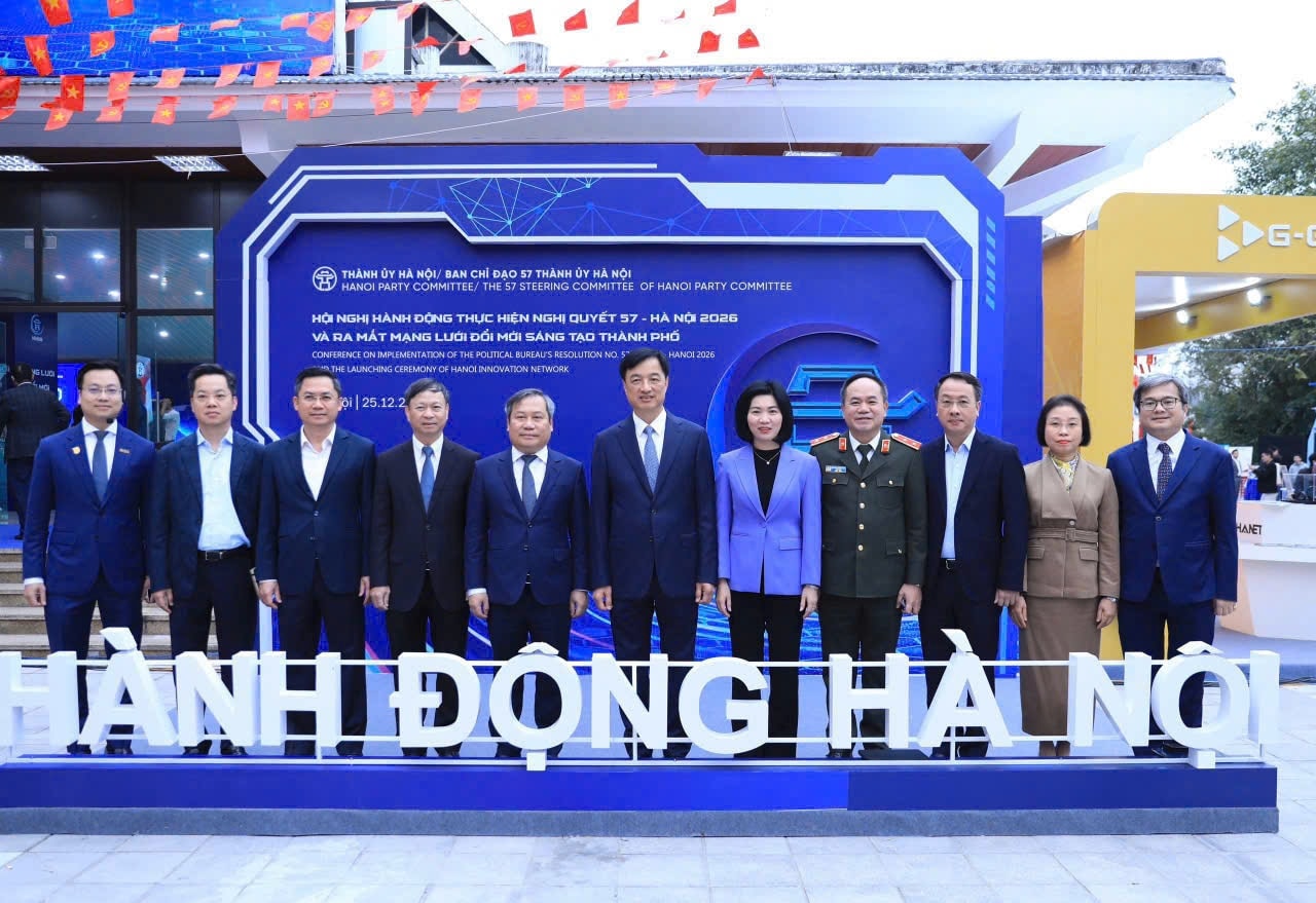 Phát huy truyền thống hào hùng - Đảng bộ và Nhân dân Hà Nội quyết tâm kiến tạo Thủ đô văn hiến, văn minh, hiện đại, hạnh phúc- Ảnh 3.