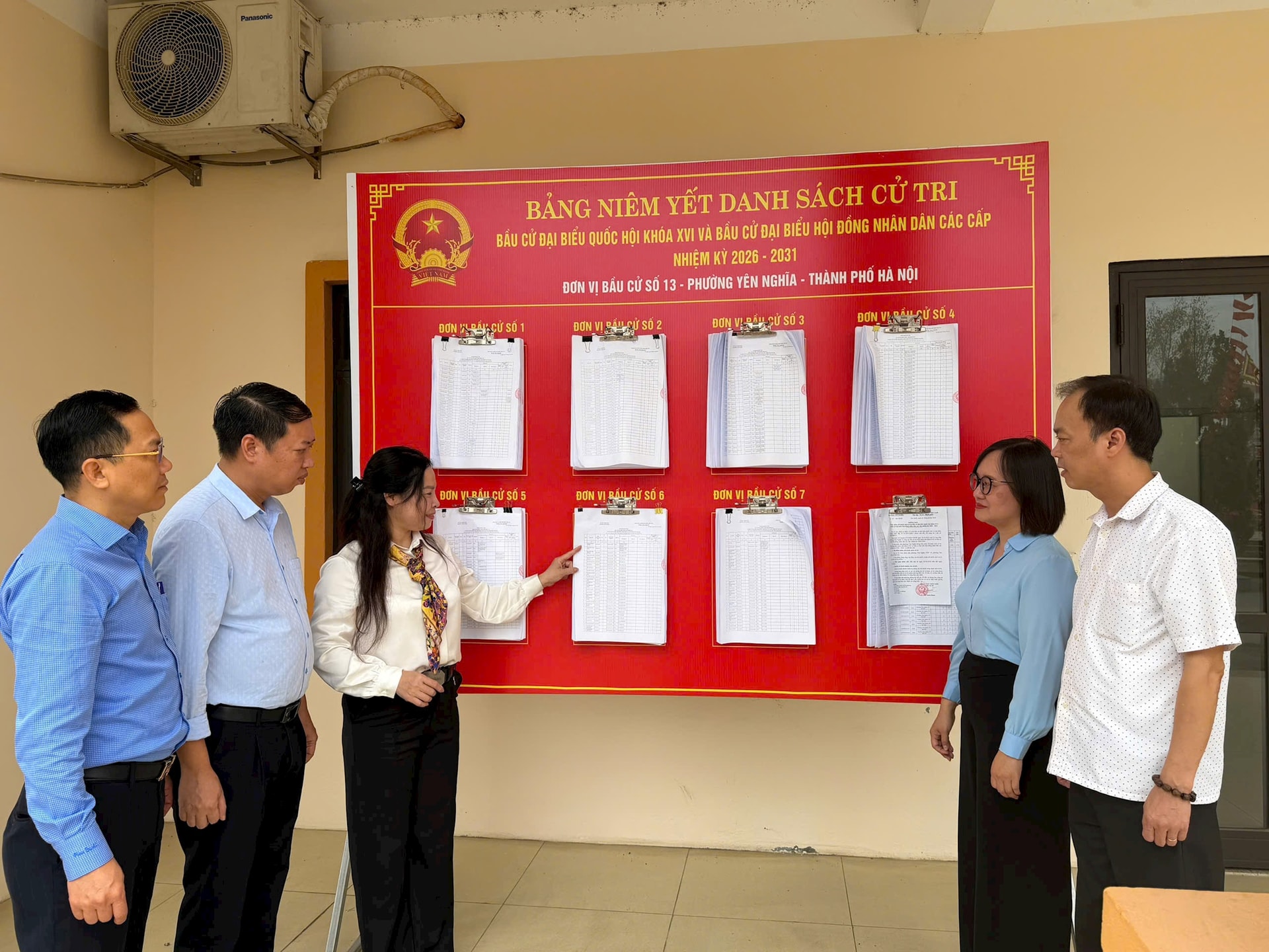 Phường Yên Nghĩa rực rỡ cờ hoa, sẵn sàng cho ngày hội lớn- Ảnh 6.