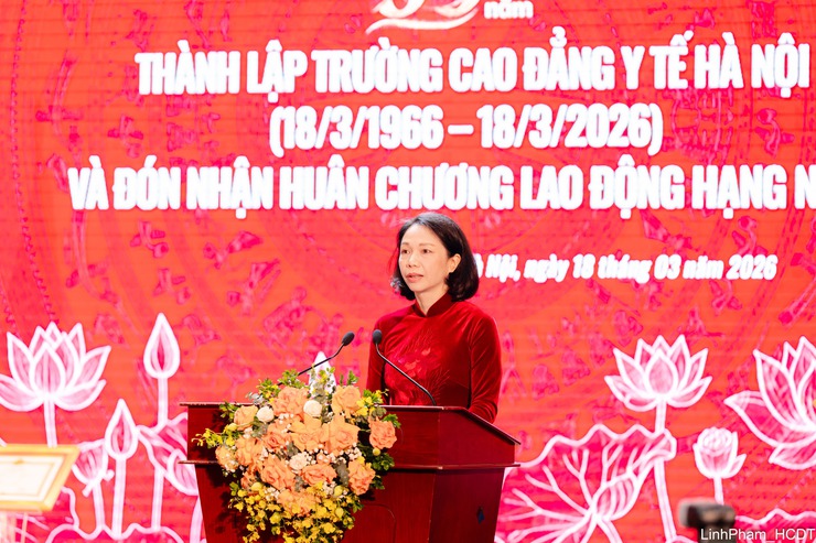 Hanoi Medical College celebrates 60 years and receives first class Labor Order award- Ảnh 2.