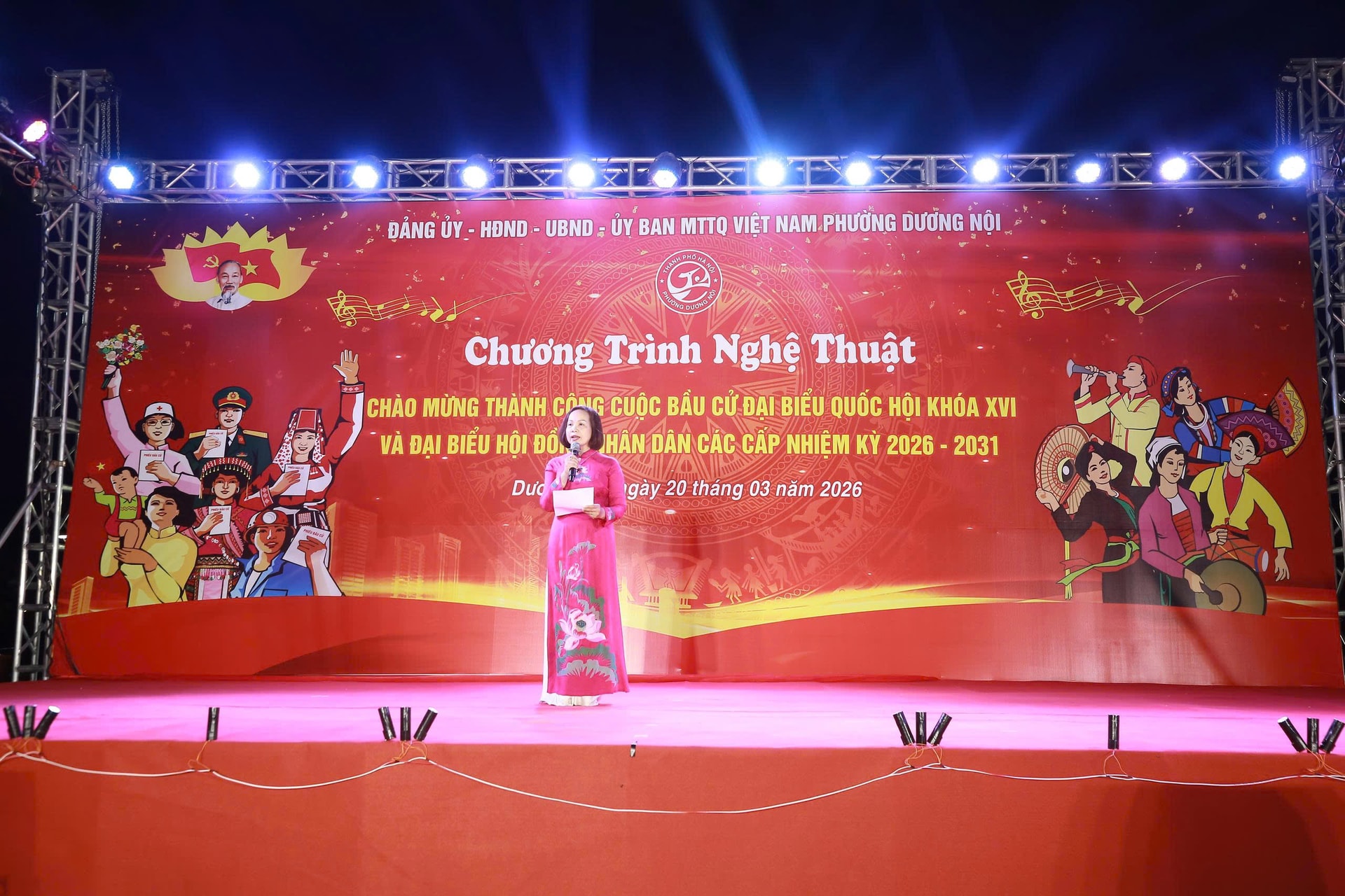 Đặc sắc chương trình văn nghệ chào mừng thành công bầu cử ở phường Dương Nội- Ảnh 1.