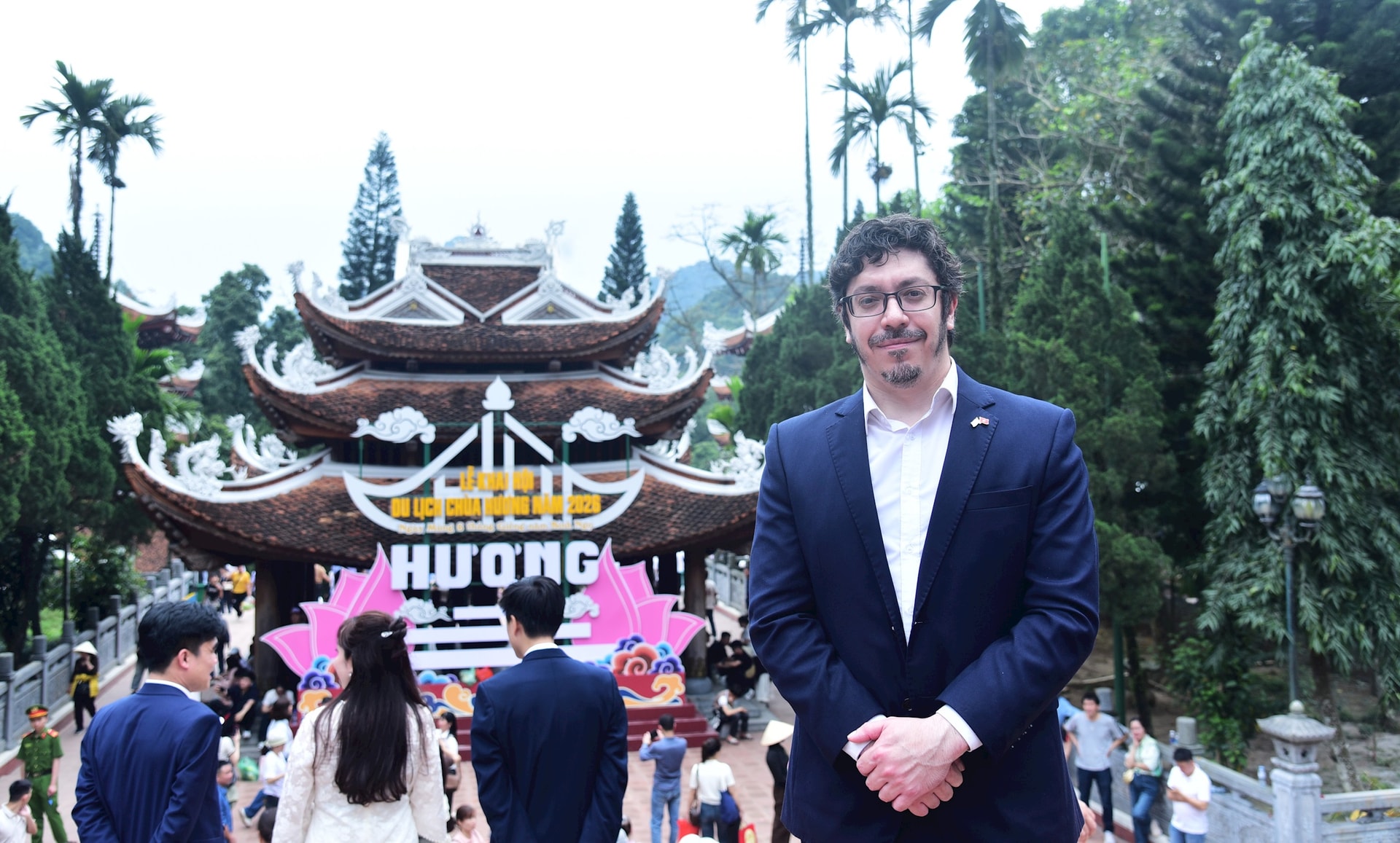 Gần 400 đại biểu tham gia chương trình “Du xuân hữu nghị 2026” tại chùa Hương- Ảnh 10.