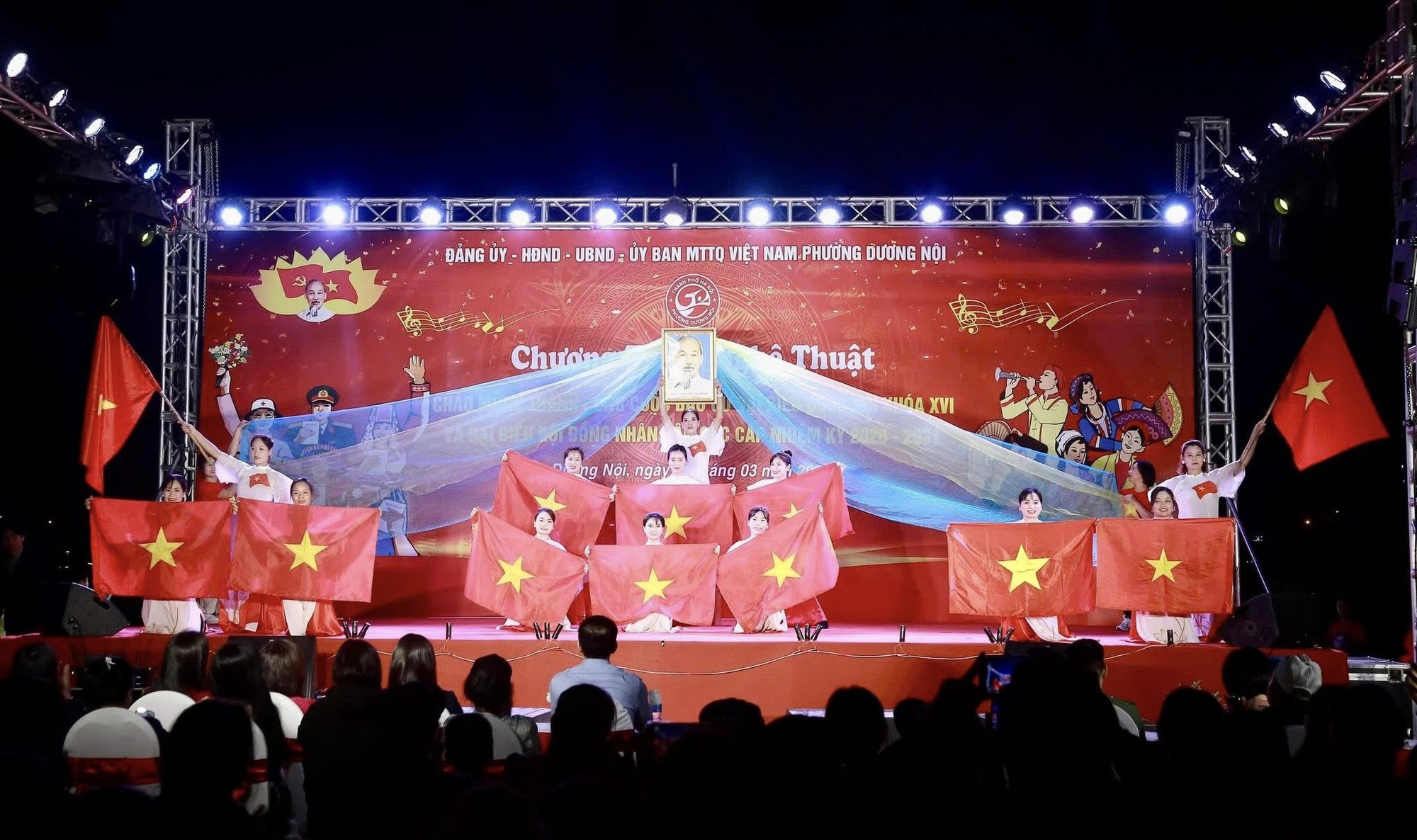 Đặc sắc chương trình văn nghệ chào mừng thành công bầu cử ở phường Dương Nội- Ảnh 3.