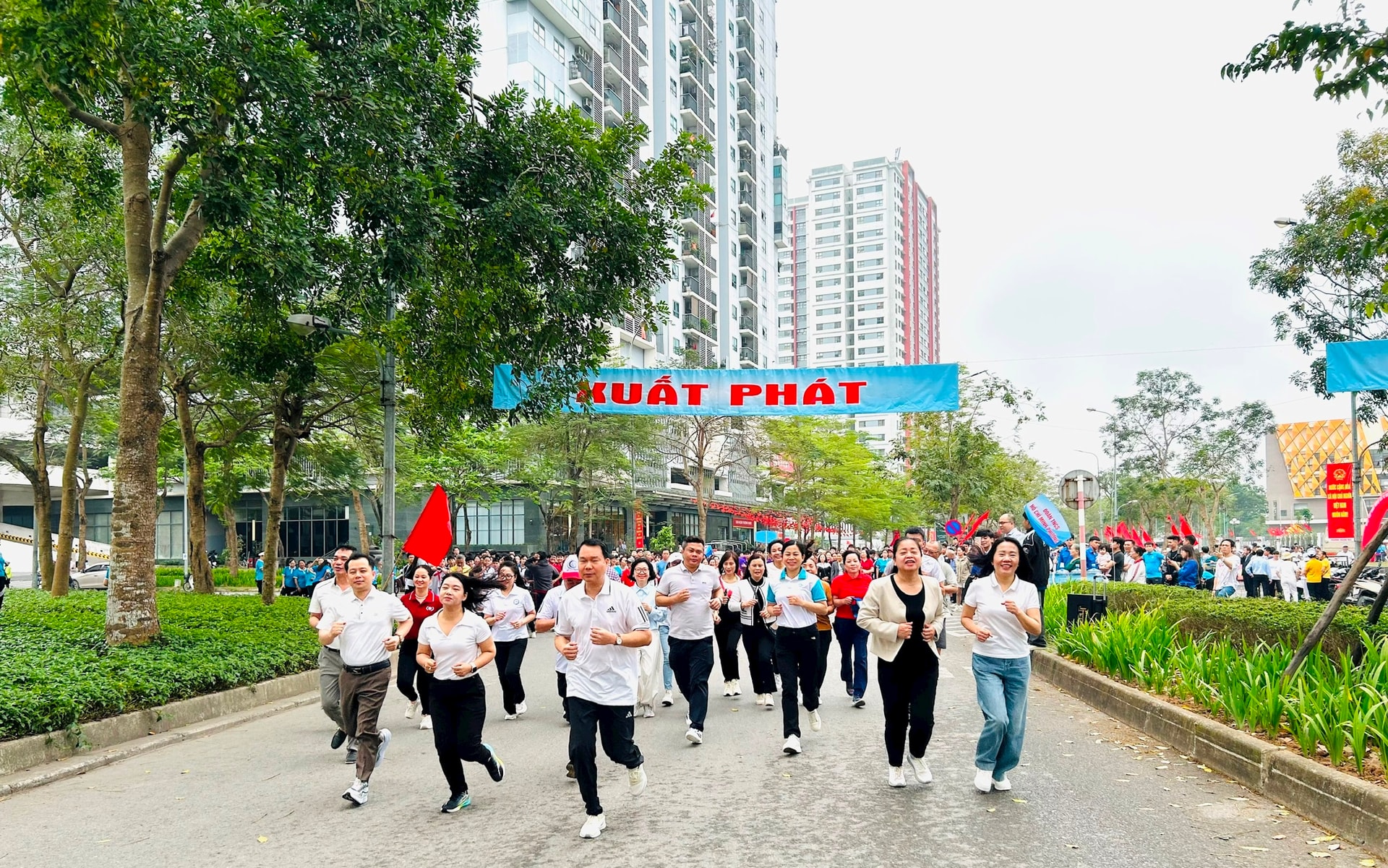 Phường Hoàng Mai khai mạc Ngày chạy Olympic và Giải chạy Hànộimới - Vì hòa bình- Ảnh 2.