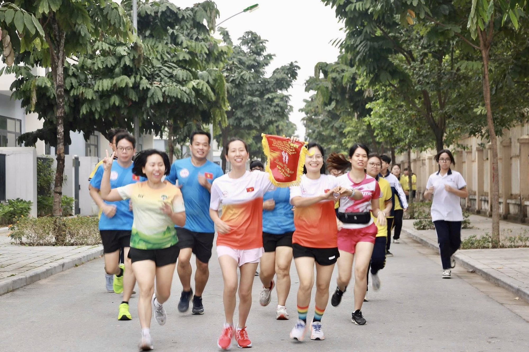 Phường Dương Nội: Phát động Ngày chạy Olympic vì sức khỏe toàn dân- Ảnh 13.