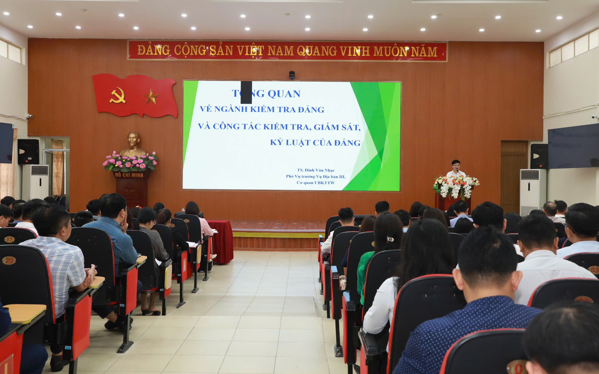 Quang cảnh lễ khai giảng lớp bồi dưỡng nghiệp vụ chuyên sâu về công tác kiểm tra, giám sát năm 2026 