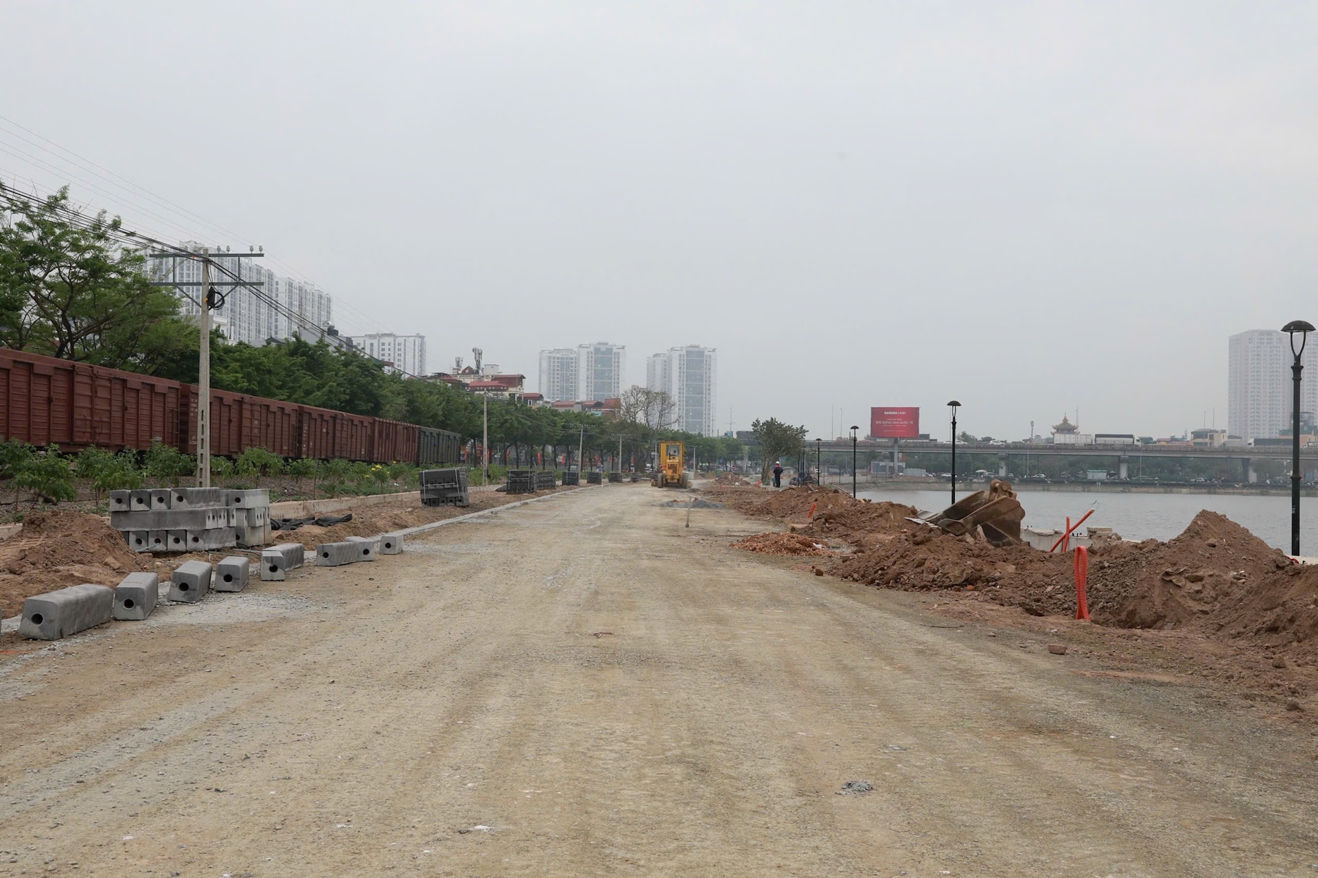 Thông xe kỹ thuật đường giáp đường sắt Bắc - Nam và hồ Linh Đàm trước 15/4- Ảnh 2.