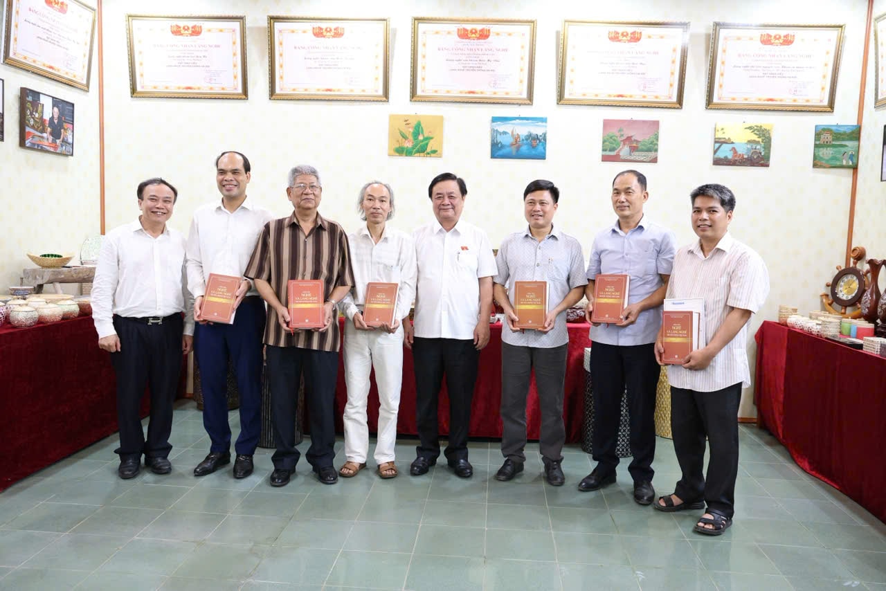 Phó Chủ tịch Quốc hội Lê Minh Hoan thăm, làm việc tại xã Chuyên Mỹ- Ảnh 5.