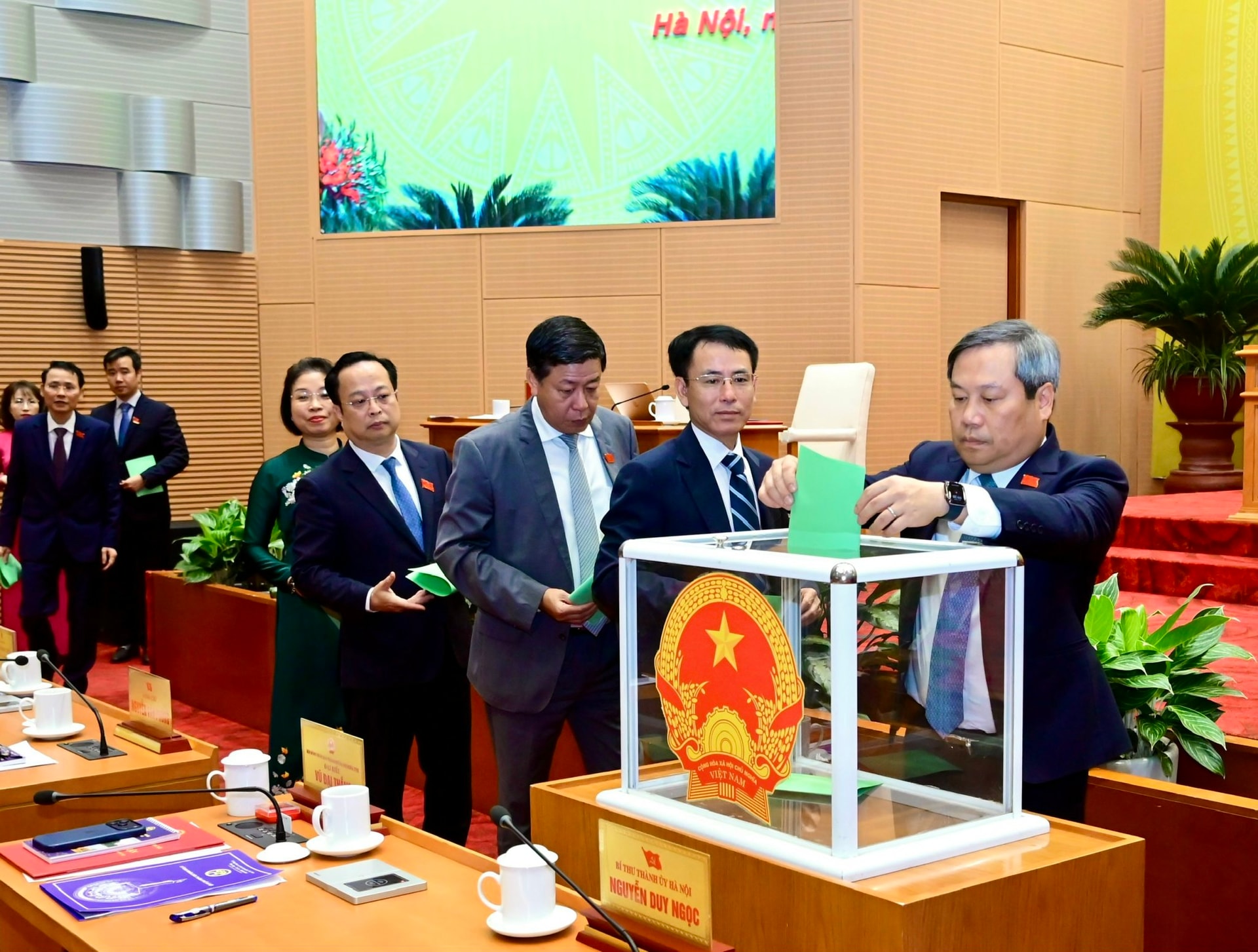 Đồng chí Vũ Đại Thắng tái đắc cử Chủ tịch UBND thành phố Hà Nội nhiệm kỳ 2026-2031- Ảnh 1.