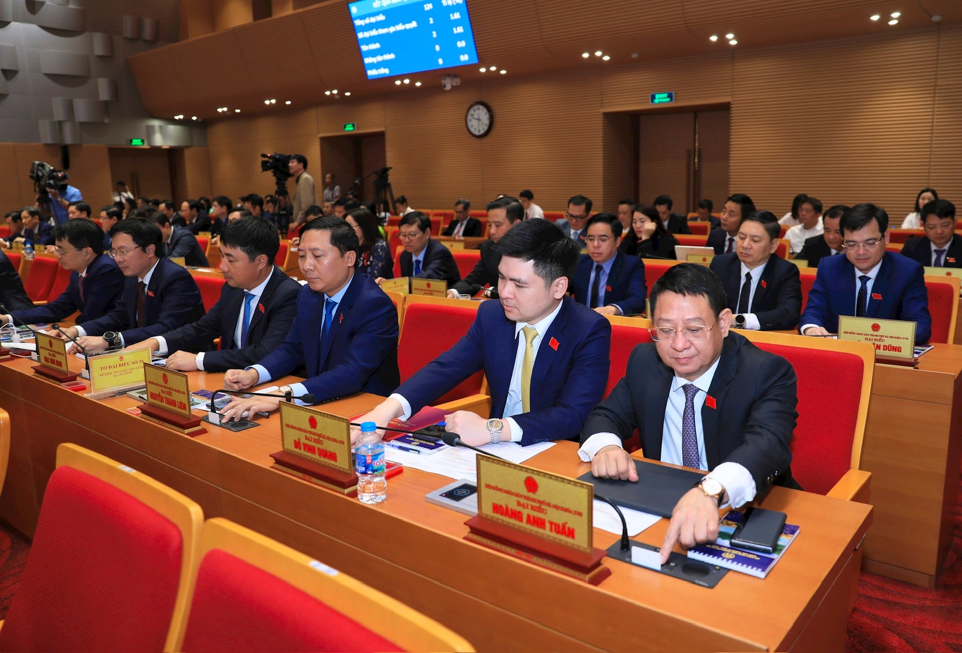 Đồng chí Vũ Đại Thắng tái đắc cử Chủ tịch UBND thành phố Hà Nội nhiệm kỳ 2026-2031- Ảnh 3.