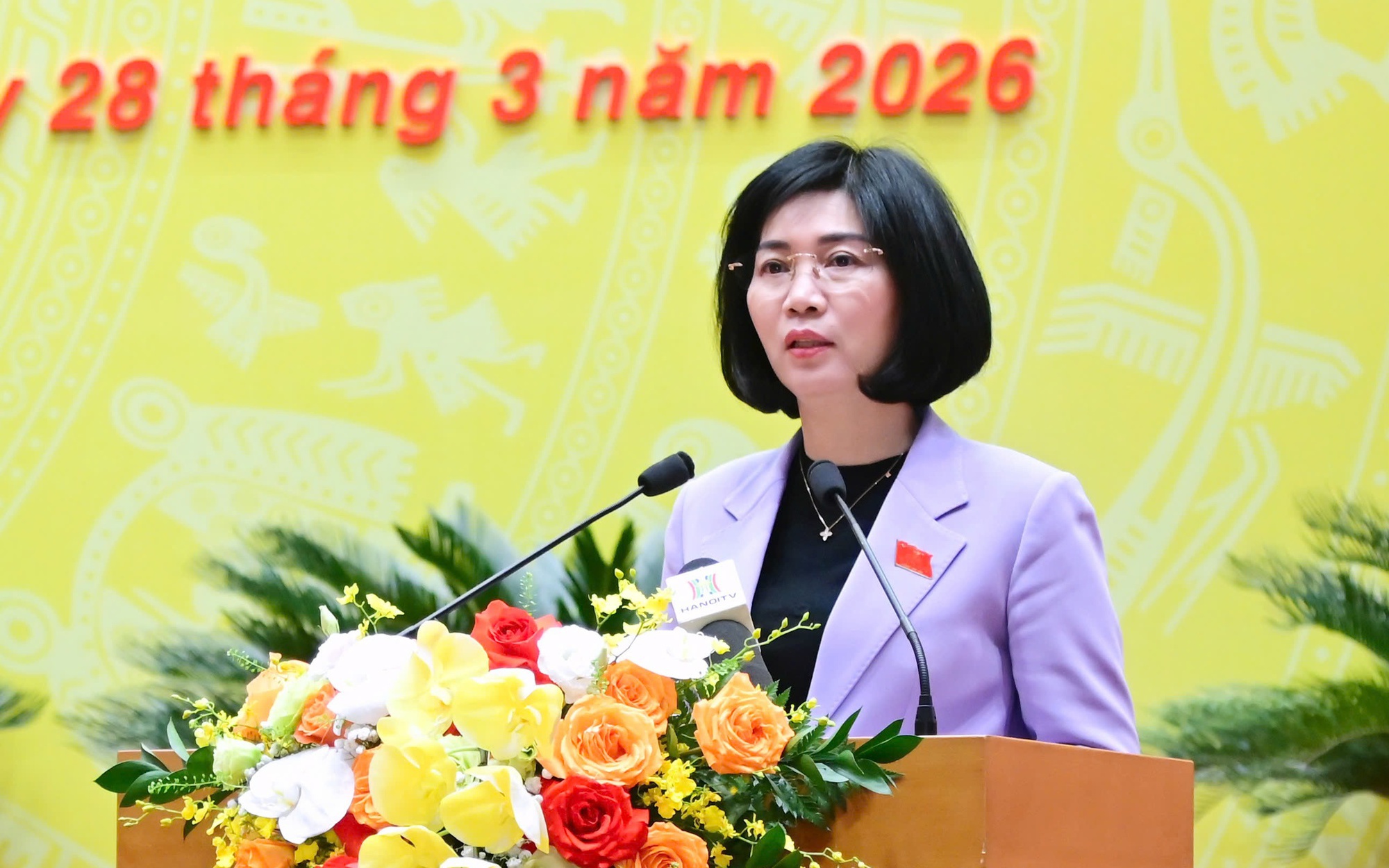 Chủ tịch HĐND Thành phố Phùng Thị Hồng Hà phát biểu bế mạc kỳ họp