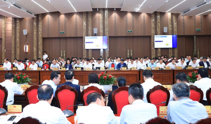 Hanoi defines new development pillars to maintain role as national economic leader- Ảnh 2.
