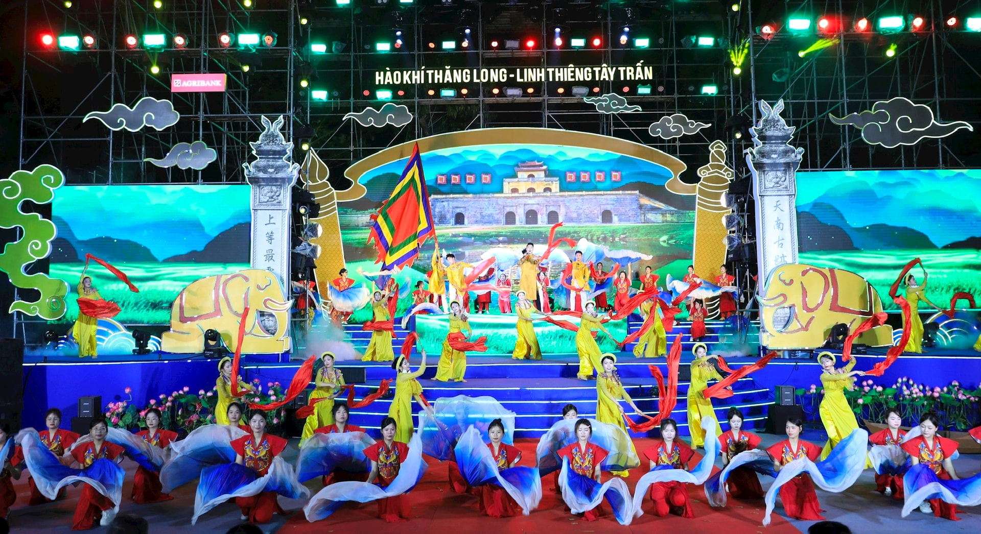 “Hào khí Thăng Long - Linh thiêng Tây trấn”- Ảnh 8.