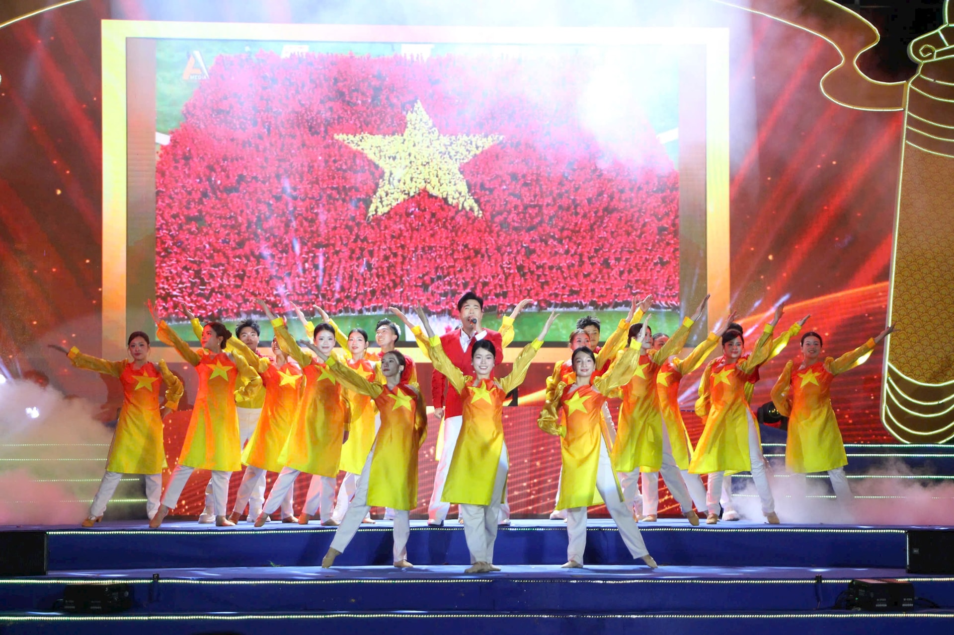 “Hào khí Thăng Long - Linh thiêng Tây trấn”- Ảnh 9.