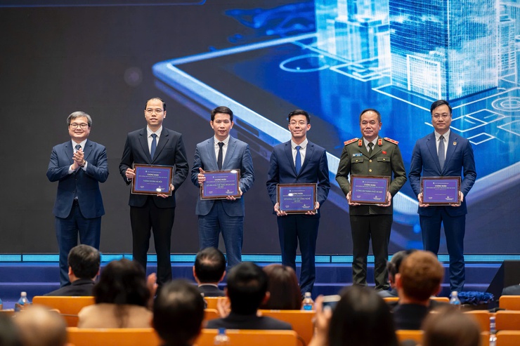 Hanoi pioneers “state-oriented, enterprise-operated” model- Ảnh 2.