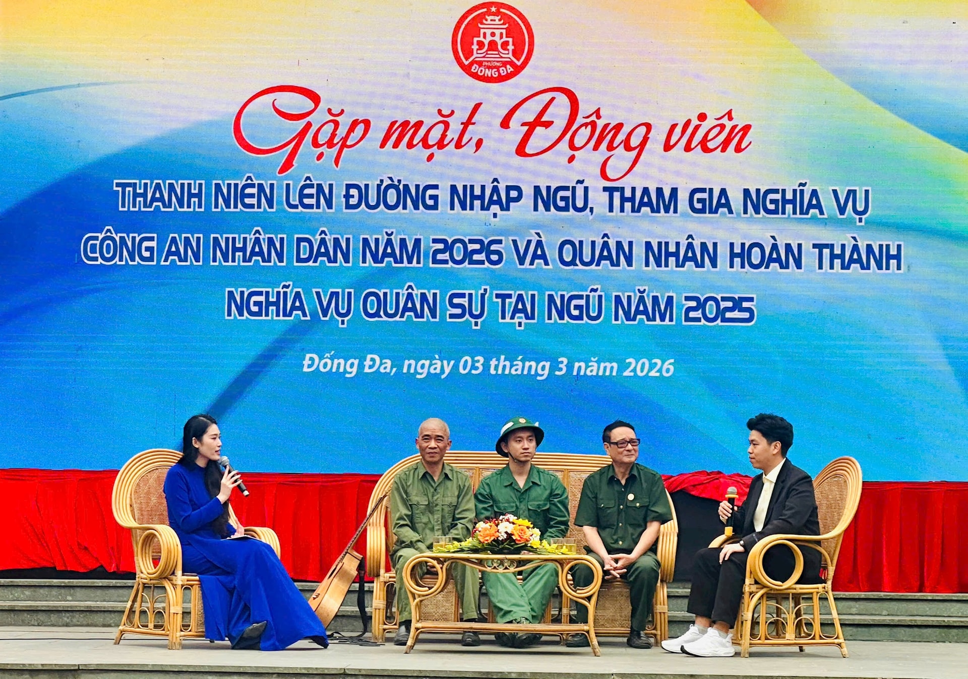 Phường Đống Đa gặp mặt, động viên thanh niên lên đường nhập ngũ năm 2026- Ảnh 1.