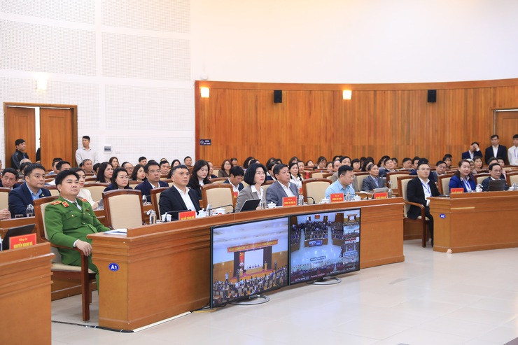 Hanoi Party chief urges bold development mindset to unlock capital potential- Ảnh 2.