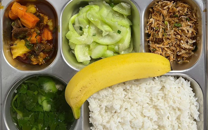 Tăng cường bảo đảm an toàn thực phẩm bữa ăn bán trú cho học sinh