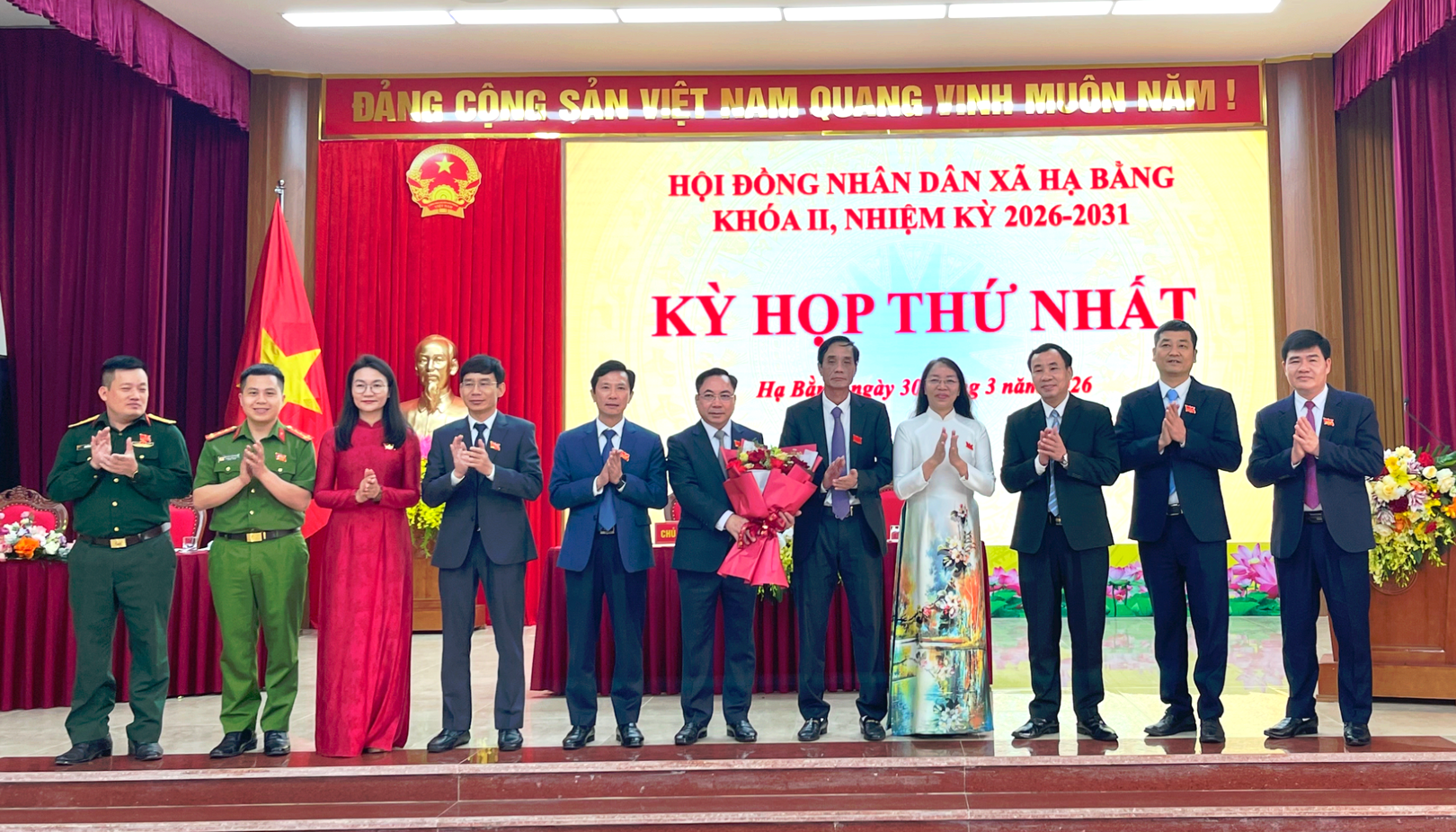 Kỳ họp thứ Nhất HĐND xã Hạ Bằng: Kiện toàn các chức danh chủ chốt- Ảnh 4.