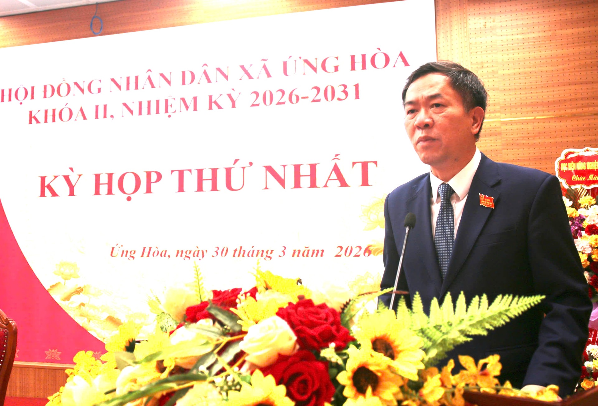 Kỳ họp thứ nhất HĐND xã Ứng Hòa: Kiện toàn bộ máy chính quyền- Ảnh 2.