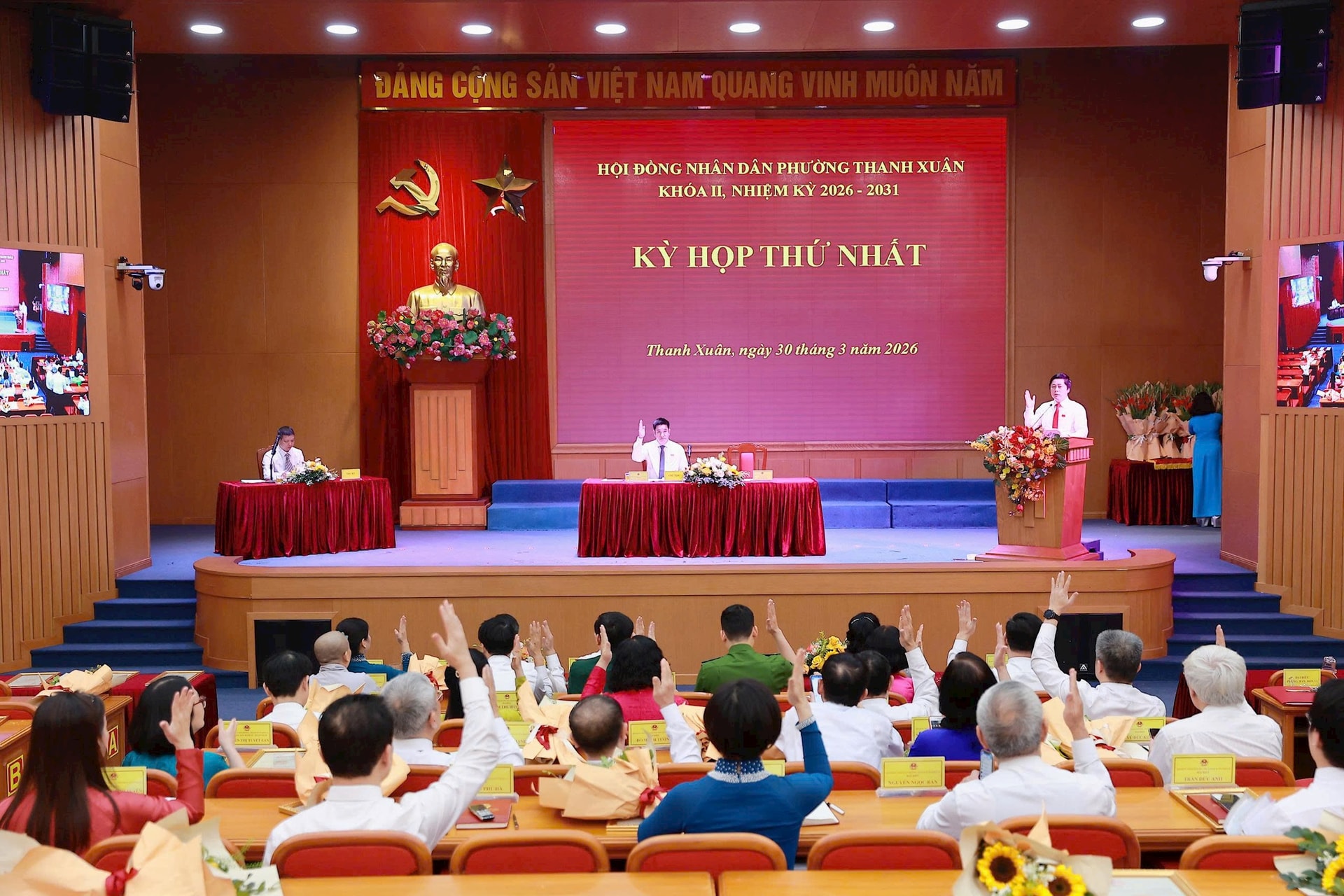 Kiện toàn nhân sự chủ chốt HĐND, UBND phường Thanh Xuân- Ảnh 1.