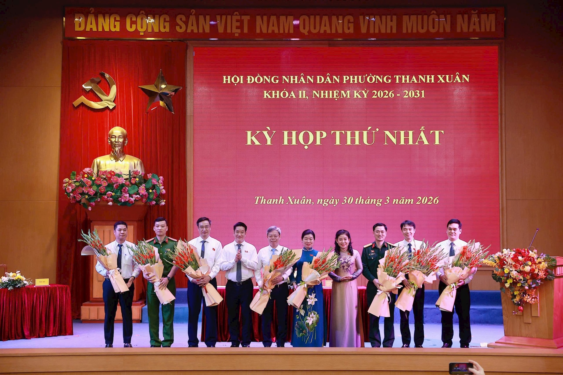 Kiện toàn nhân sự chủ chốt HĐND, UBND phường Thanh Xuân- Ảnh 2.