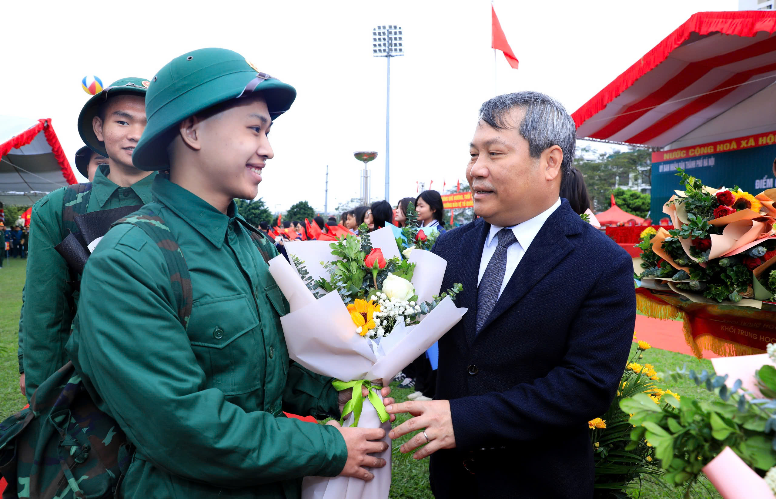 Hanoi launches enlistment day at Defense Area No. 5- Ảnh 5.