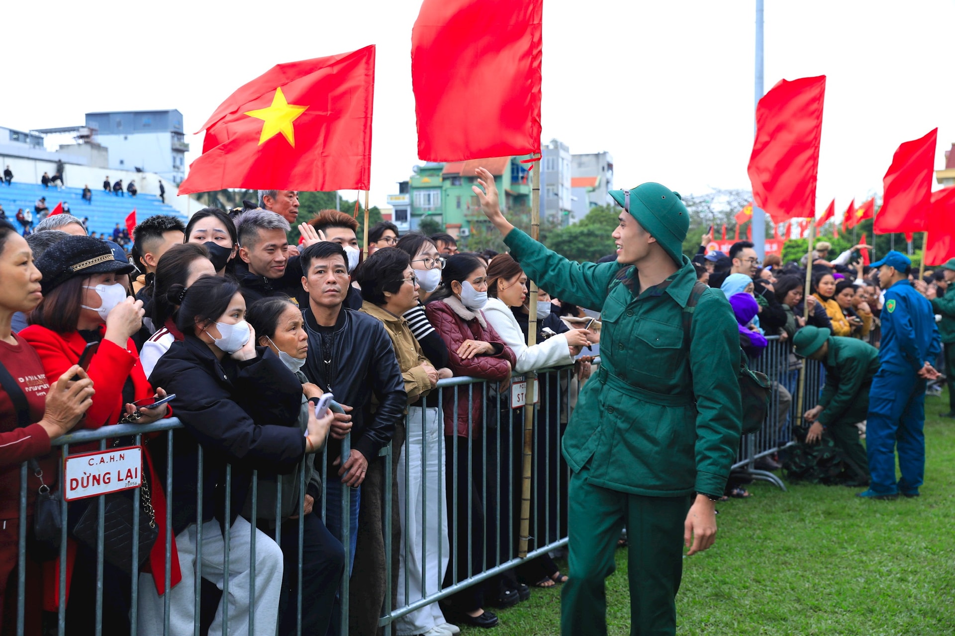 Hanoi launches enlistment day at Defense Area No. 5- Ảnh 11.