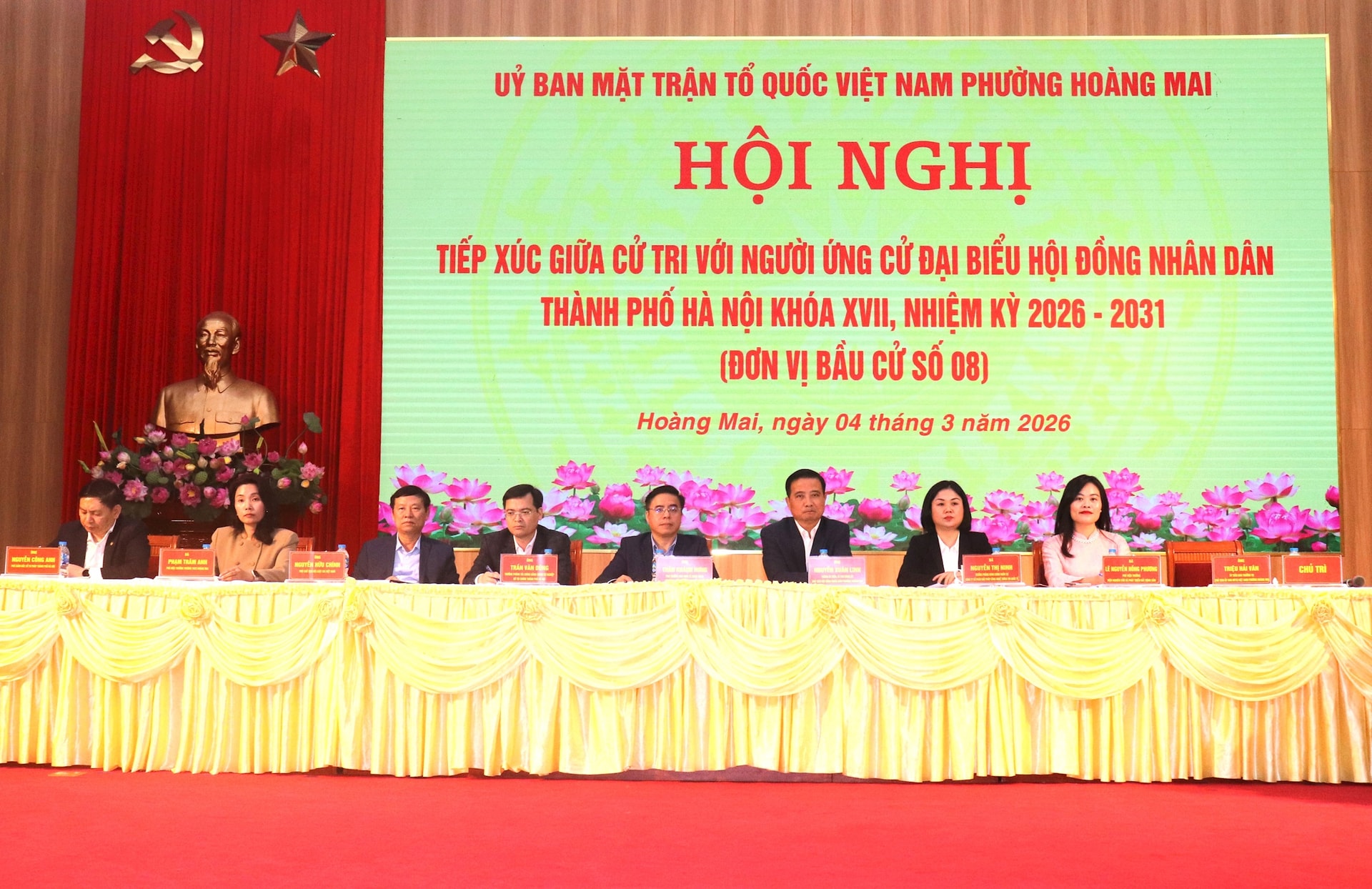 Ứng cử viên đại biểu HĐND thành phố Hà Nội - Đơn vị bầu cử số 8 vận động bầu cử tại 3 phường- Ảnh 1.