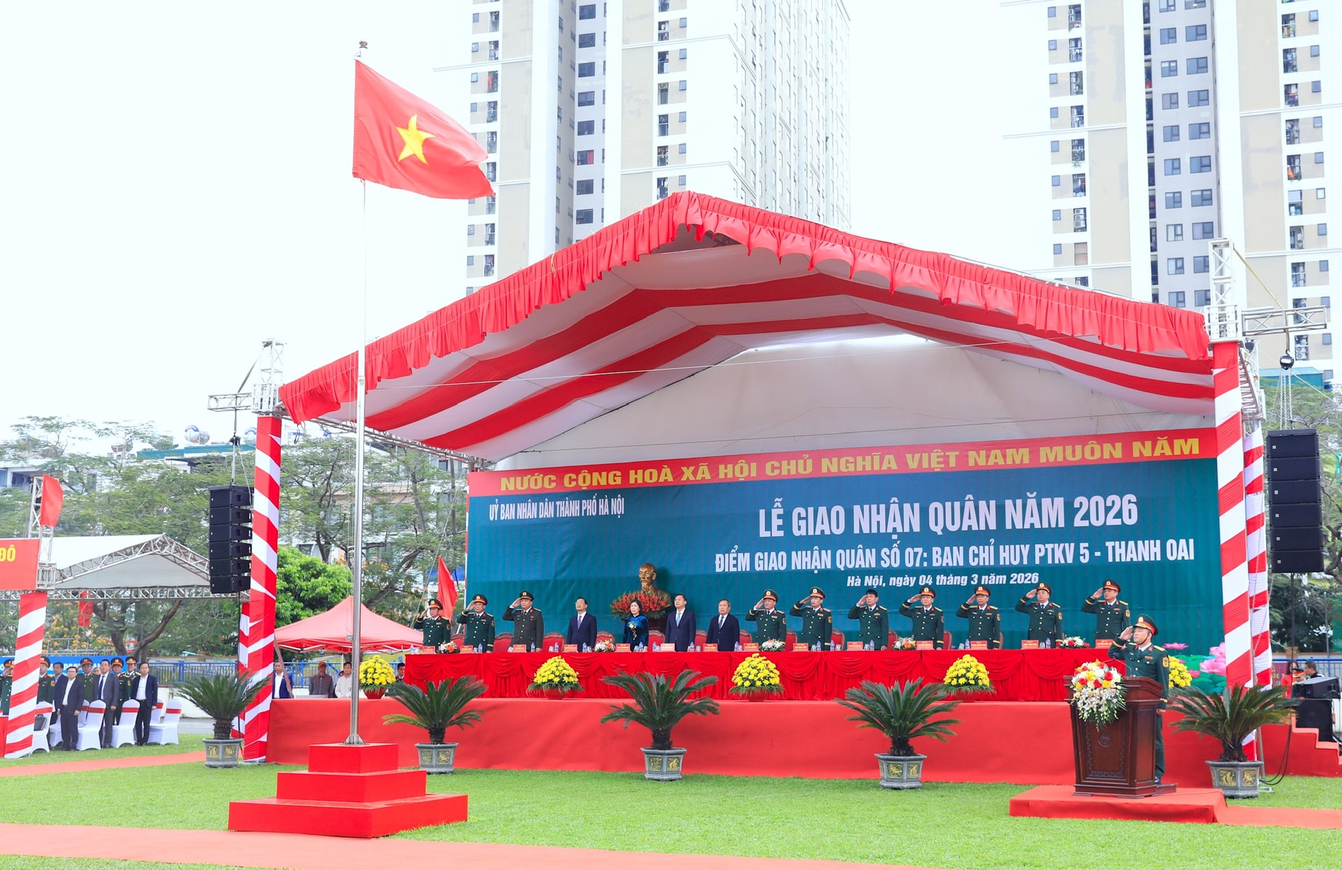 Hanoi launches enlistment day at Defense Area No. 5- Ảnh 2.