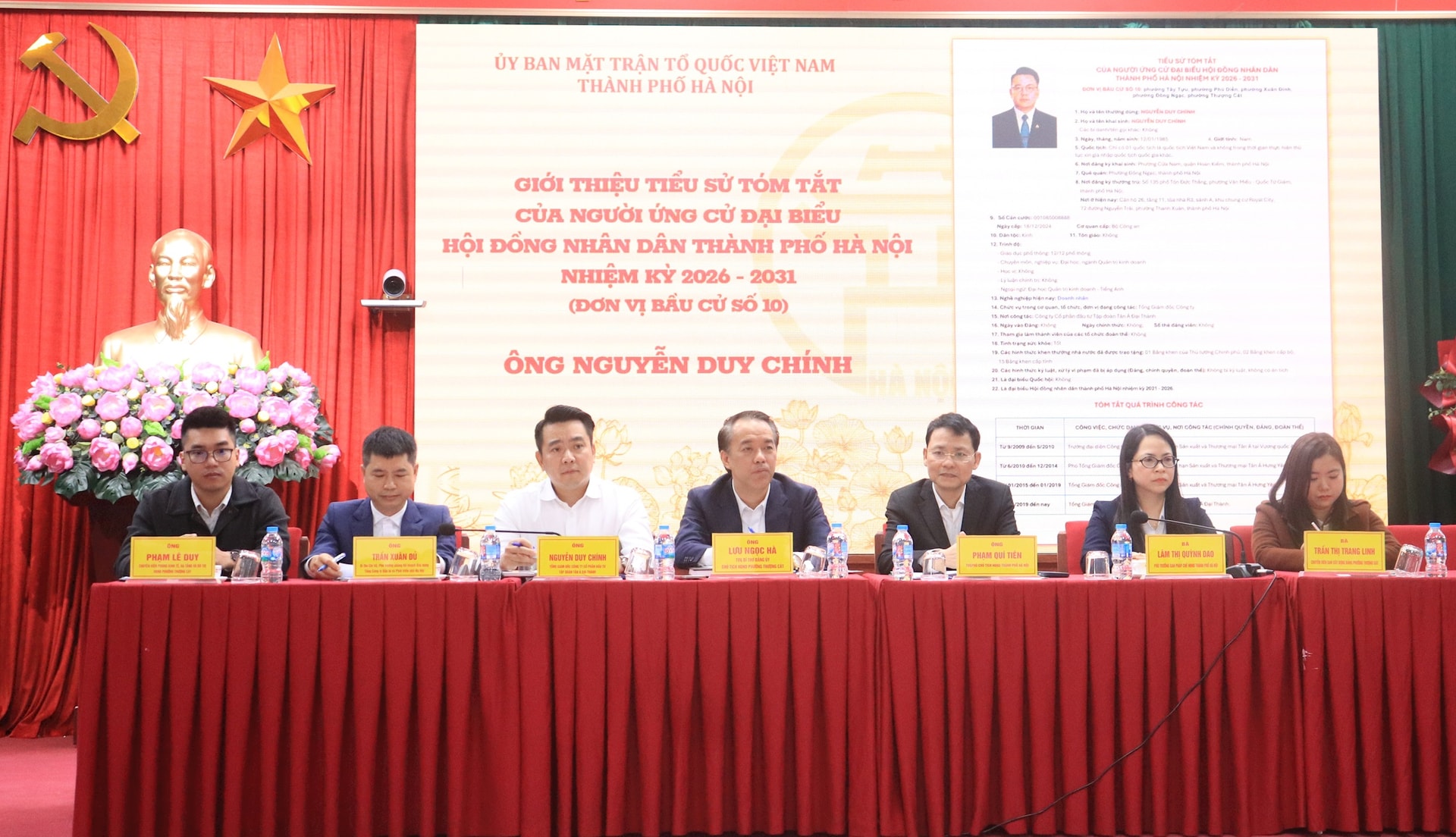 Ứng cử viên đại biểu HĐND thành phố Hà Nội - Đơn vị số 10 tiếp xúc cử tri- Ảnh 1.