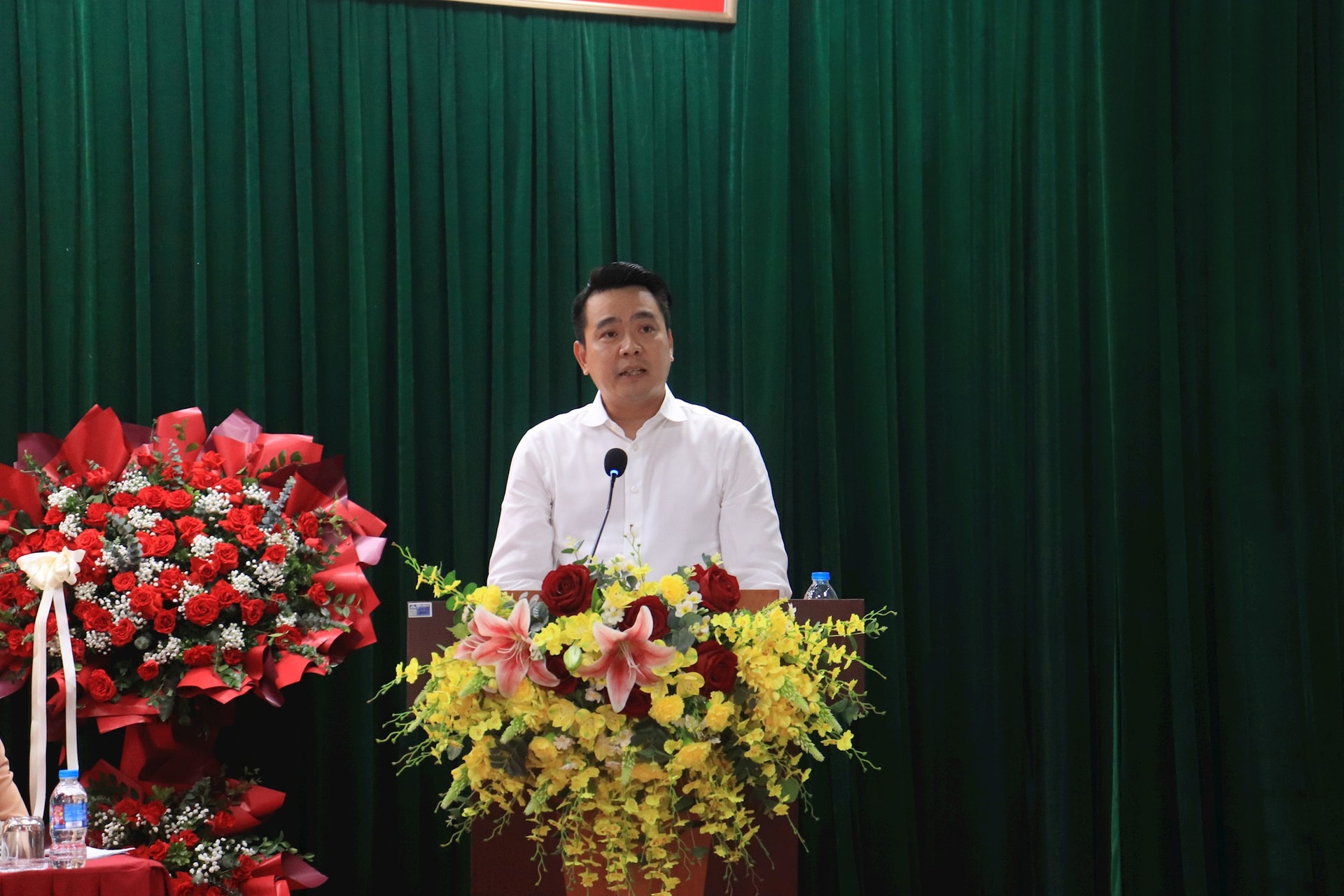 Ứng cử viên đại biểu HĐND thành phố Hà Nội - Đơn vị số 10 tiếp xúc cử tri- Ảnh 2.