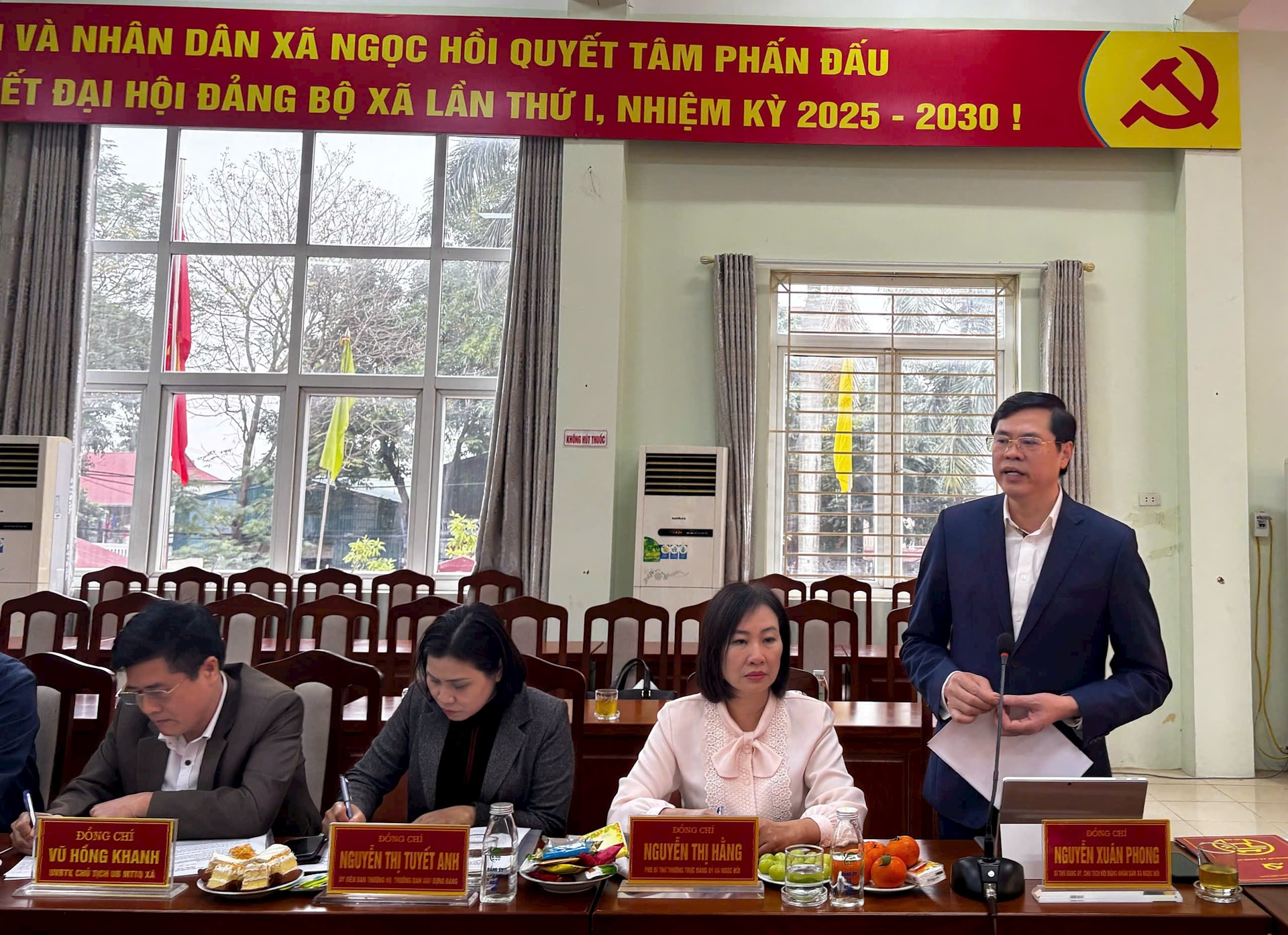 Chủ tịch Ủy ban MTTQ Thành phố Bùi Huyền Mai kiểm tra công tác chuẩn bị bầu cử tại 5 xã, phường- Ảnh 1.