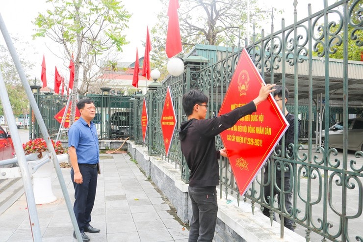 Xã Quốc Oai quyết tâm tổ chức thành công cuộc bầu cử - bảo đảm dân chủ, an toàn, đúng luật- Ảnh 6.