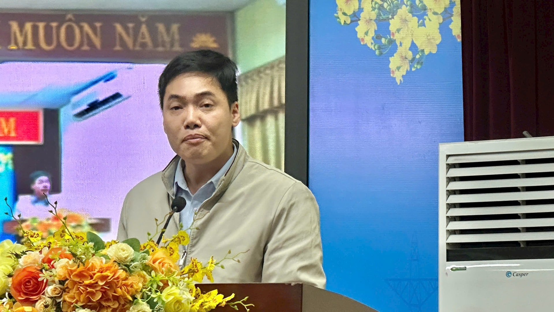 Ứng cử đại biểu HĐND thành phố Hà Nội - Đơn vị bầu cử số 18 tiếp xúc cử tri, vận động bầu cử- Ảnh 4.