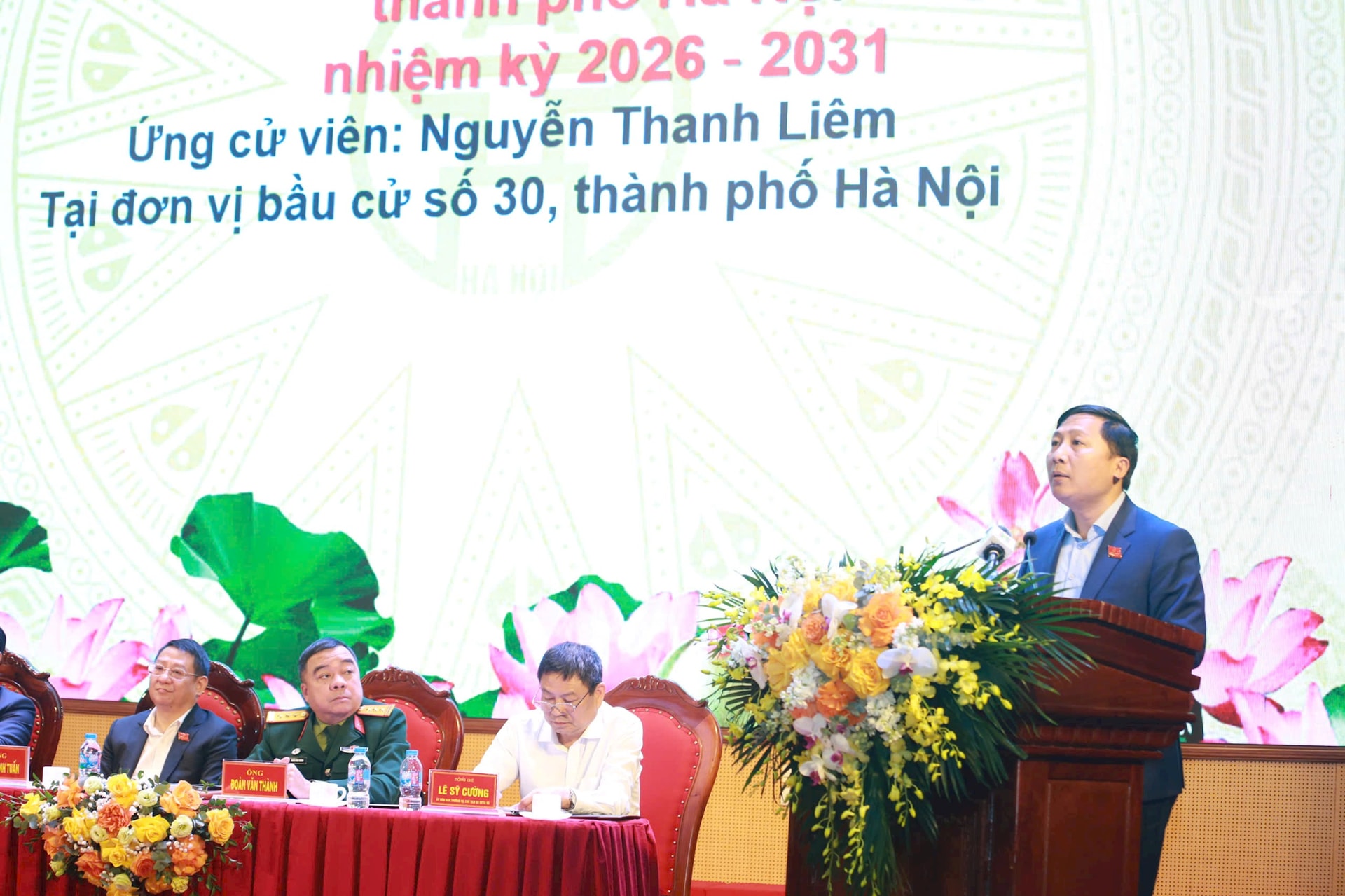 Các ứng cử viên đại biểu HĐND thành phố Hà Nội vận động bầu cử tại Đơn vị bầu cử số 30- Ảnh 3.