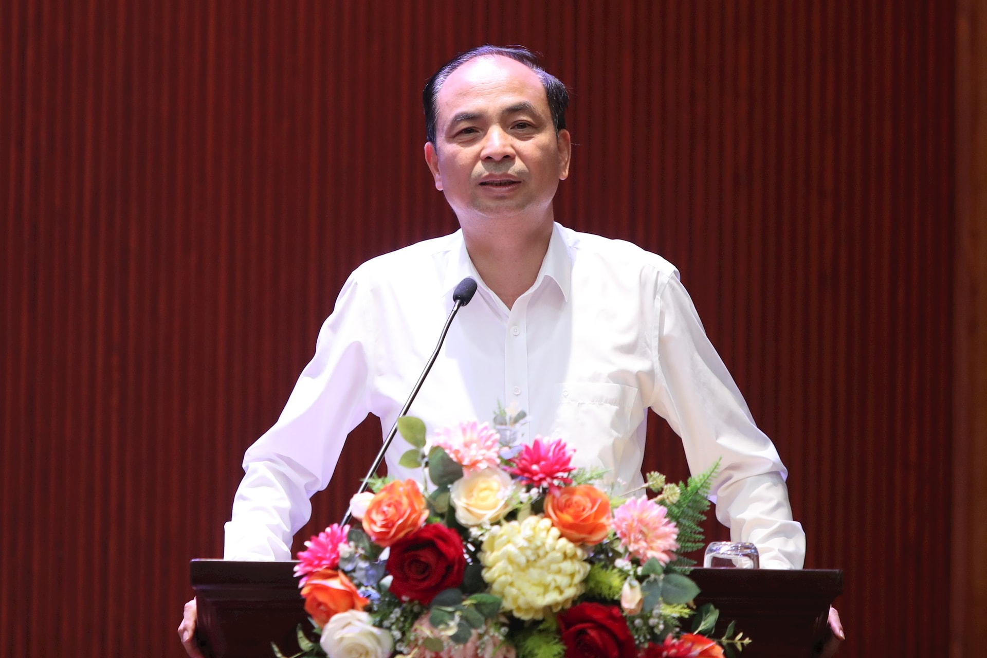 Tây Hồ triển khai Chỉ thị 09-CT/TU: Chú trọng chuyển từ quản lý hành chính sang quản trị hiện đại- Ảnh 2.